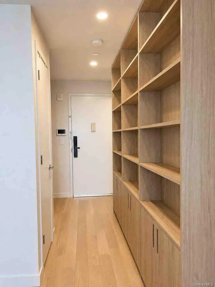 131-02B 40th Road, New York, NY, 2 Bedrooms Bedrooms, 4 Rooms Rooms,2 BathroomsBathrooms,Residential,For Rent,40th,0,1037021 131-02B 40th Road, New York, NY, 2 Bedrooms Bedrooms, 4 Rooms Rooms,2 BathroomsBathrooms,Residential,For Rent,40th,0,1037021