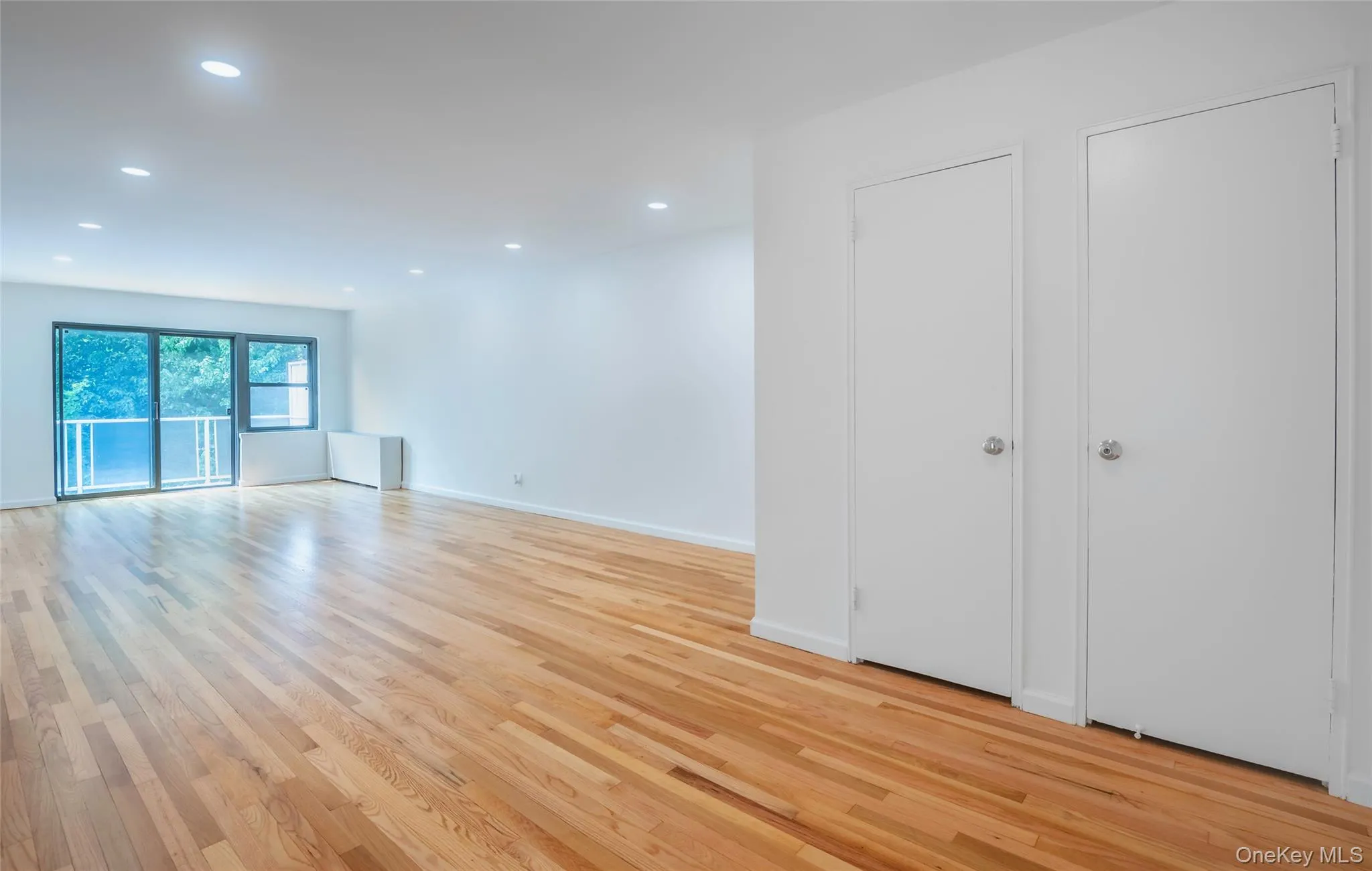 20 Canterbury Road, North Hempstead, NY, 1 Bedroom Bedrooms, 4 Rooms Rooms,1 BathroomBathrooms,Residential,For Rent,Canterbury,0,1037023 20 Canterbury Road, North Hempstead, NY, 1 Bedroom Bedrooms, 4 Rooms Rooms,1 BathroomBathrooms,Residential,For Rent,Canterbury,0,1037023