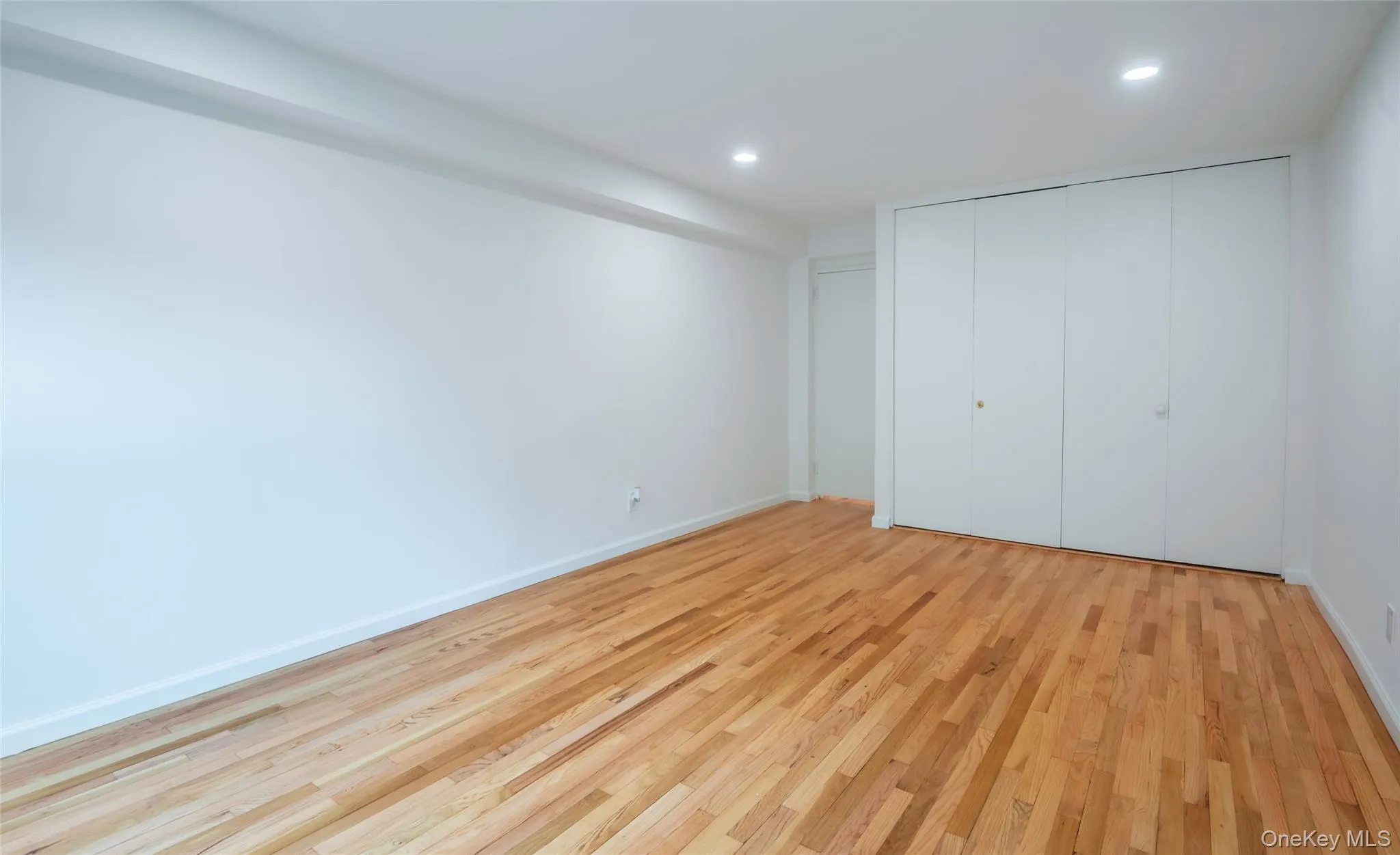 20 Canterbury Road, North Hempstead, NY, 1 Bedroom Bedrooms, 4 Rooms Rooms,1 BathroomBathrooms,Residential,For Rent,Canterbury,0,1037023 20 Canterbury Road, North Hempstead, NY, 1 Bedroom Bedrooms, 4 Rooms Rooms,1 BathroomBathrooms,Residential,For Rent,Canterbury,0,1037023