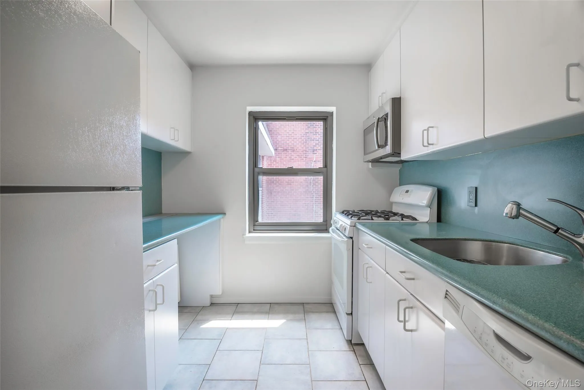 20 Canterbury Road, North Hempstead, NY, 1 Bedroom Bedrooms, 4 Rooms Rooms,1 BathroomBathrooms,Residential,For Rent,Canterbury,0,1037023 20 Canterbury Road, North Hempstead, NY, 1 Bedroom Bedrooms, 4 Rooms Rooms,1 BathroomBathrooms,Residential,For Rent,Canterbury,0,1037023