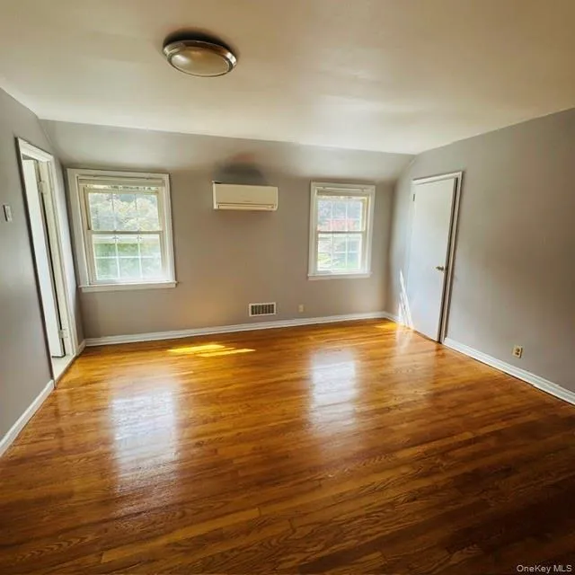 16821 Cryders Lane, New York, NY, 3 Bedrooms Bedrooms, 7 Rooms Rooms,3 BathroomsBathrooms,Residential Lease,For Rent,Cryders,0,1037025 16821 Cryders Lane, New York, NY, 3 Bedrooms Bedrooms, 7 Rooms Rooms,3 BathroomsBathrooms,Residential Lease,For Rent,Cryders,0,1037025