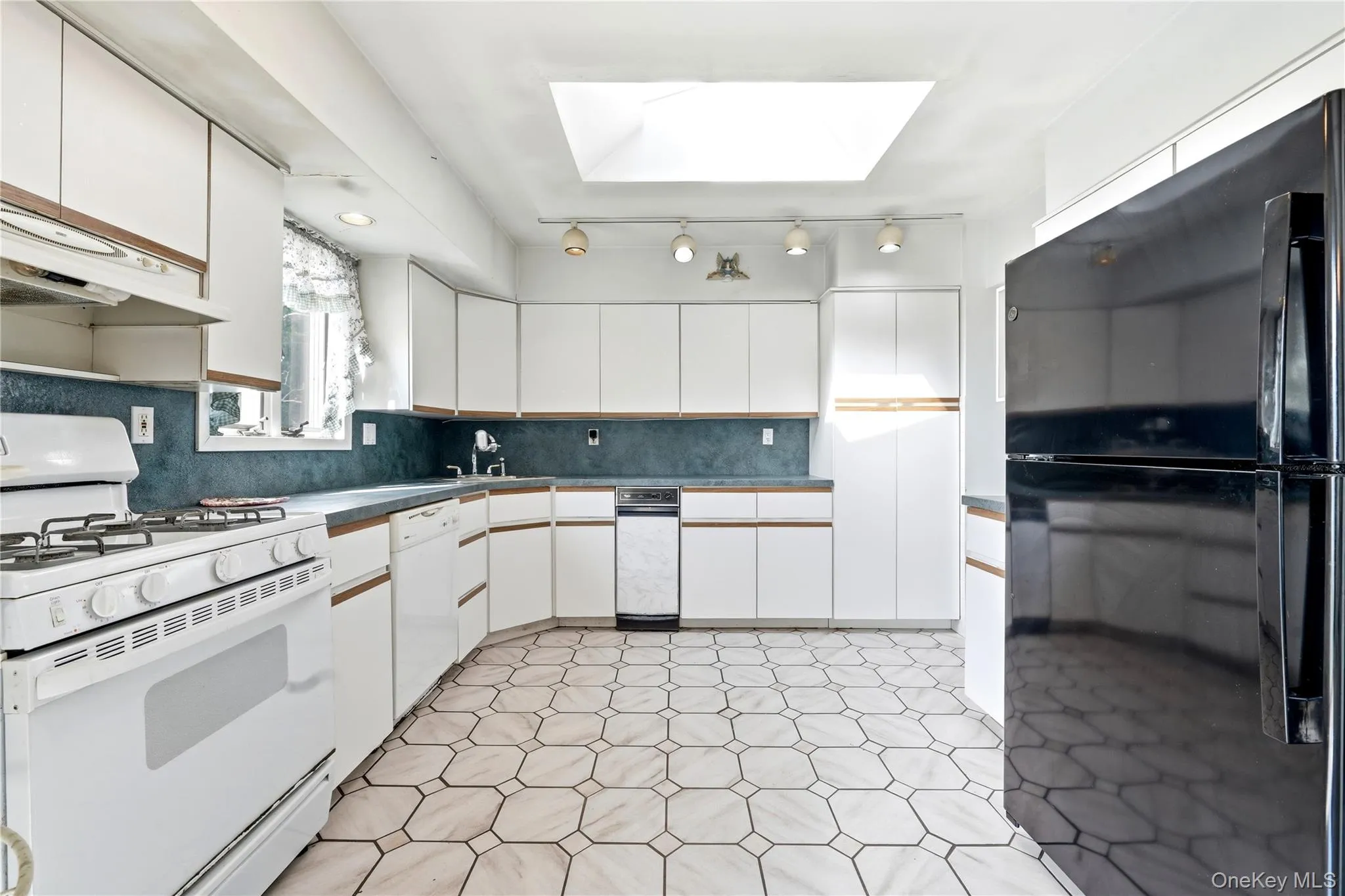 835 7th Street, West Babylon, NY, 3 Bedrooms Bedrooms, 5 Rooms Rooms,2 BathroomsBathrooms,Residential,For Rent,7th,0,1037028 835 7th Street, West Babylon, NY, 3 Bedrooms Bedrooms, 5 Rooms Rooms,2 BathroomsBathrooms,Residential,For Rent,7th,0,1037028