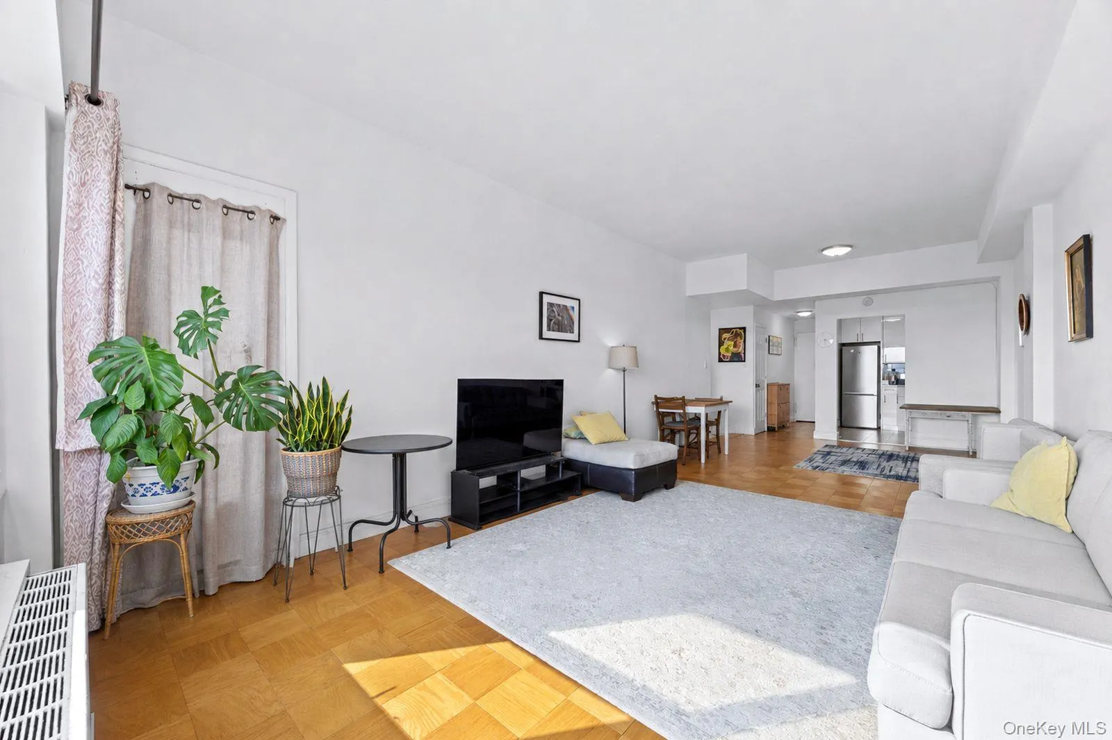 61-20 Grand Central Parkway, New York, NY, 1 Bedroom Bedrooms, 4 Rooms Rooms,1 BathroomBathrooms,Residential,For Rent,Grand Central,0,1037030 61-20 Grand Central Parkway, New York, NY, 1 Bedroom Bedrooms, 4 Rooms Rooms,1 BathroomBathrooms,Residential,For Rent,Grand Central,0,1037030