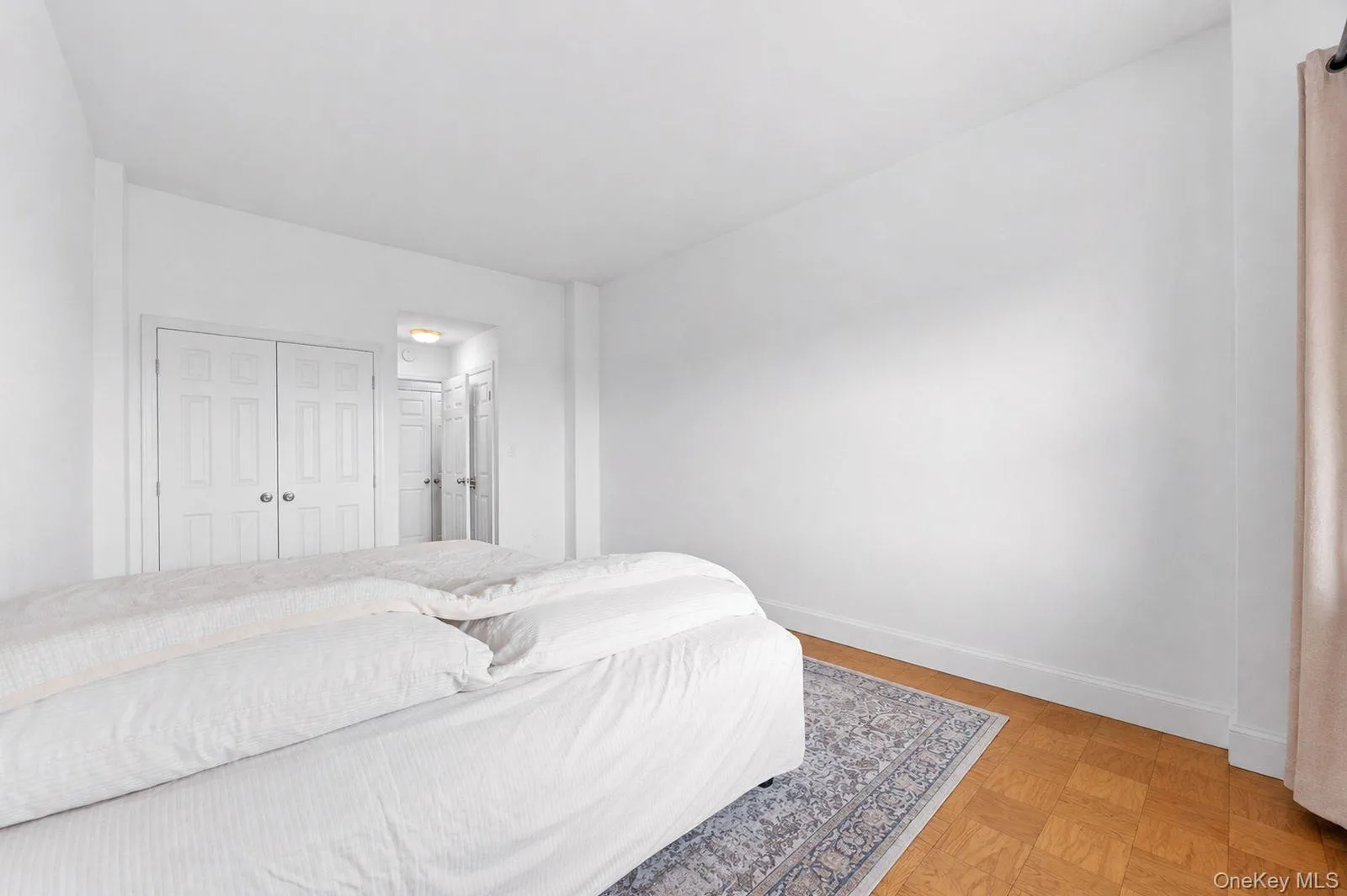 61-20 Grand Central Parkway, New York, NY, 1 Bedroom Bedrooms, 4 Rooms Rooms,1 BathroomBathrooms,Residential,For Rent,Grand Central,0,1037030 61-20 Grand Central Parkway, New York, NY, 1 Bedroom Bedrooms, 4 Rooms Rooms,1 BathroomBathrooms,Residential,For Rent,Grand Central,0,1037030