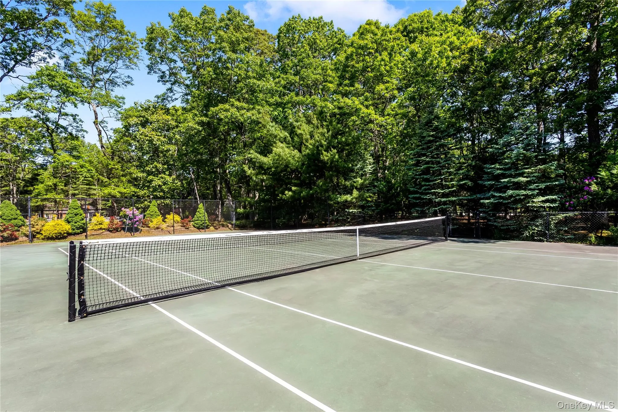 6 Strathmore Court, Southampton, NY, 4 Bedrooms Bedrooms, 9 Rooms Rooms,3 BathroomsBathrooms,Residential,For Rent,Strathmore,0,1037031 6 Strathmore Court, Southampton, NY, 4 Bedrooms Bedrooms, 9 Rooms Rooms,3 BathroomsBathrooms,Residential,For Rent,Strathmore,0,1037031