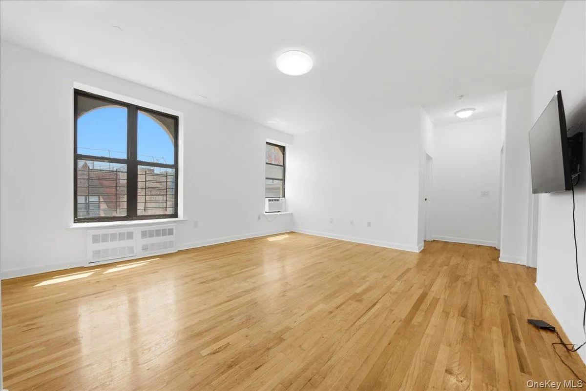 51 106th Street, New York, NY, 3 Bedrooms Bedrooms, 5 Rooms Rooms,1 BathroomBathrooms,Residential,For Rent,106th,0,1037036 51 106th Street, New York, NY, 3 Bedrooms Bedrooms, 5 Rooms Rooms,1 BathroomBathrooms,Residential,For Rent,106th,0,1037036