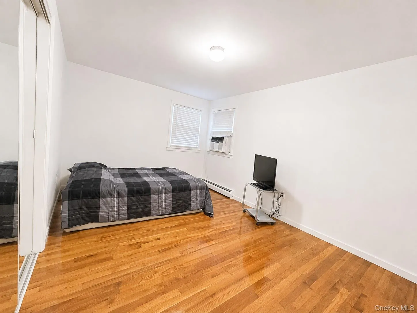 100 Lee Avenue, Babylon, NY, 2 Bedrooms Bedrooms, 4 Rooms Rooms,1 BathroomBathrooms,Residential Lease,For Rent,Lee,0,1037039 100 Lee Avenue, Babylon, NY, 2 Bedrooms Bedrooms, 4 Rooms Rooms,1 BathroomBathrooms,Residential Lease,For Rent,Lee,0,1037039
