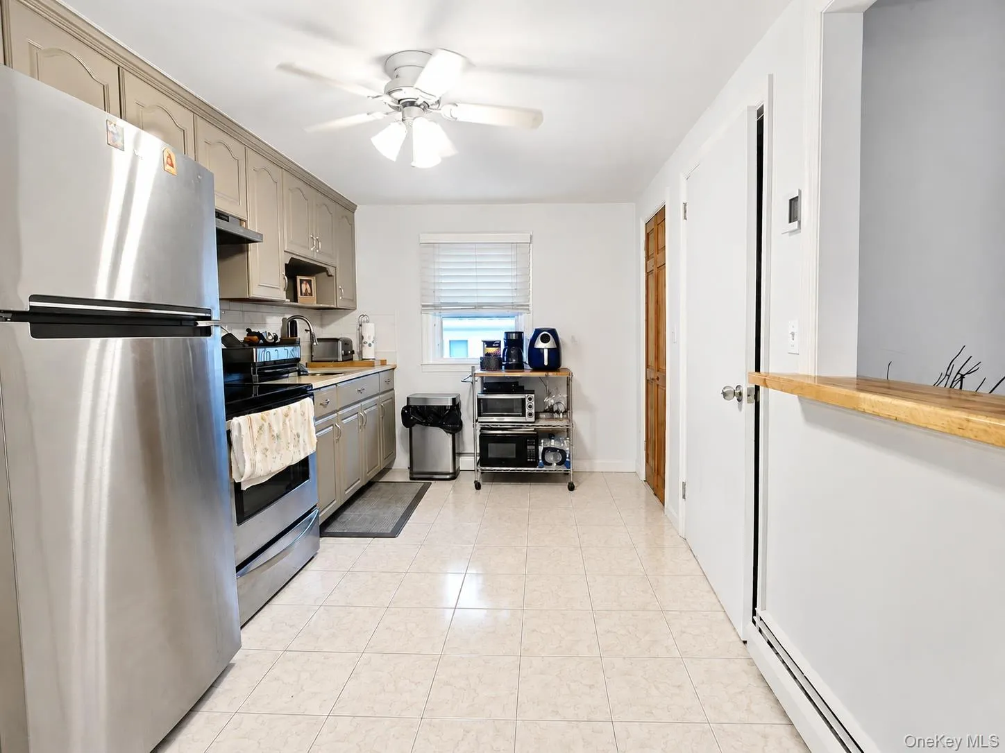 100 Lee Avenue, Babylon, NY, 2 Bedrooms Bedrooms, 4 Rooms Rooms,1 BathroomBathrooms,Residential Lease,For Rent,Lee,0,1037039 100 Lee Avenue, Babylon, NY, 2 Bedrooms Bedrooms, 4 Rooms Rooms,1 BathroomBathrooms,Residential Lease,For Rent,Lee,0,1037039