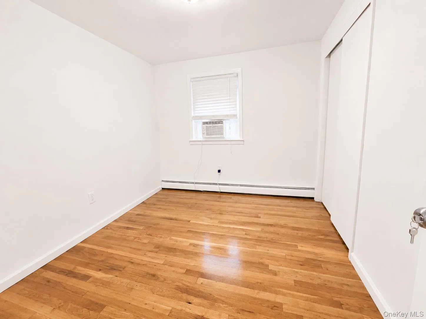 100 Lee Avenue, Babylon, NY, 2 Bedrooms Bedrooms, 4 Rooms Rooms,1 BathroomBathrooms,Residential Lease,For Rent,Lee,0,1037039 100 Lee Avenue, Babylon, NY, 2 Bedrooms Bedrooms, 4 Rooms Rooms,1 BathroomBathrooms,Residential Lease,For Rent,Lee,0,1037039
