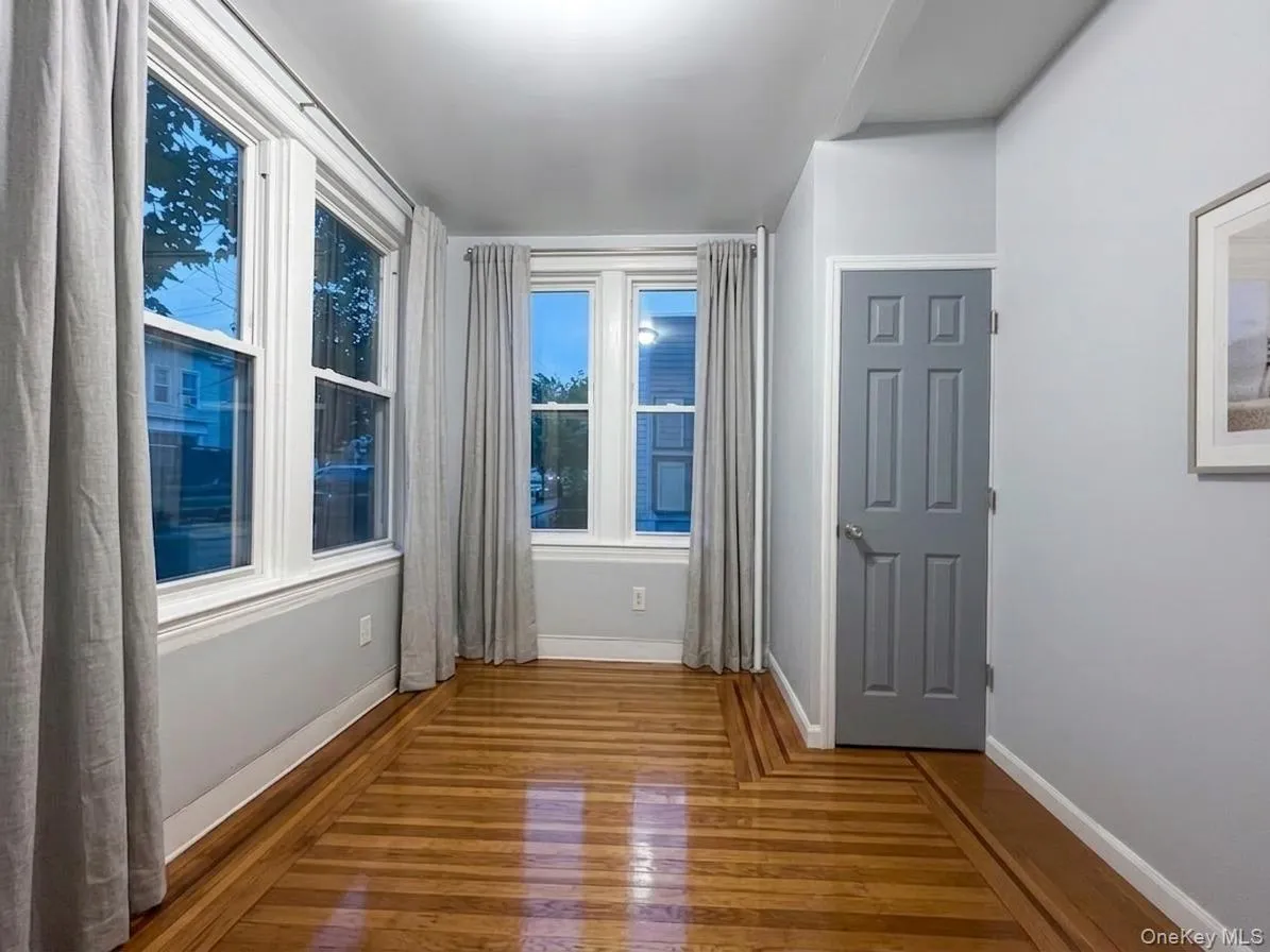 4451 Matilda Avenue, New York, NY, 4 Bedrooms Bedrooms, 7 Rooms Rooms,1 BathroomBathrooms,Residential Lease,For Rent,Matilda,0,1037040 4451 Matilda Avenue, New York, NY, 4 Bedrooms Bedrooms, 7 Rooms Rooms,1 BathroomBathrooms,Residential Lease,For Rent,Matilda,0,1037040