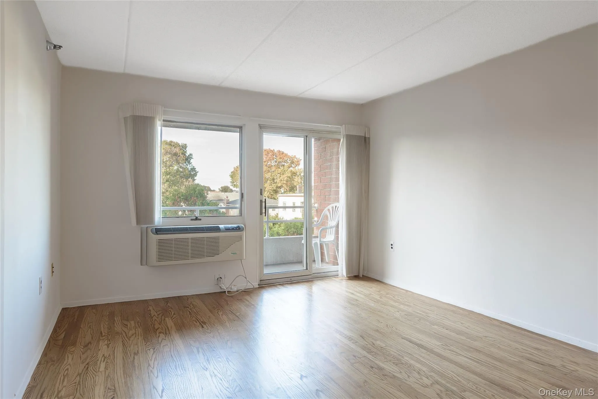 205 Mineola Boulevard, North Hempstead, NY, 1 Bedroom Bedrooms, 3 Rooms Rooms,1 BathroomBathrooms,Residential Lease,For Rent,Mineola,0,1037043 205 Mineola Boulevard, North Hempstead, NY, 1 Bedroom Bedrooms, 3 Rooms Rooms,1 BathroomBathrooms,Residential Lease,For Rent,Mineola,0,1037043