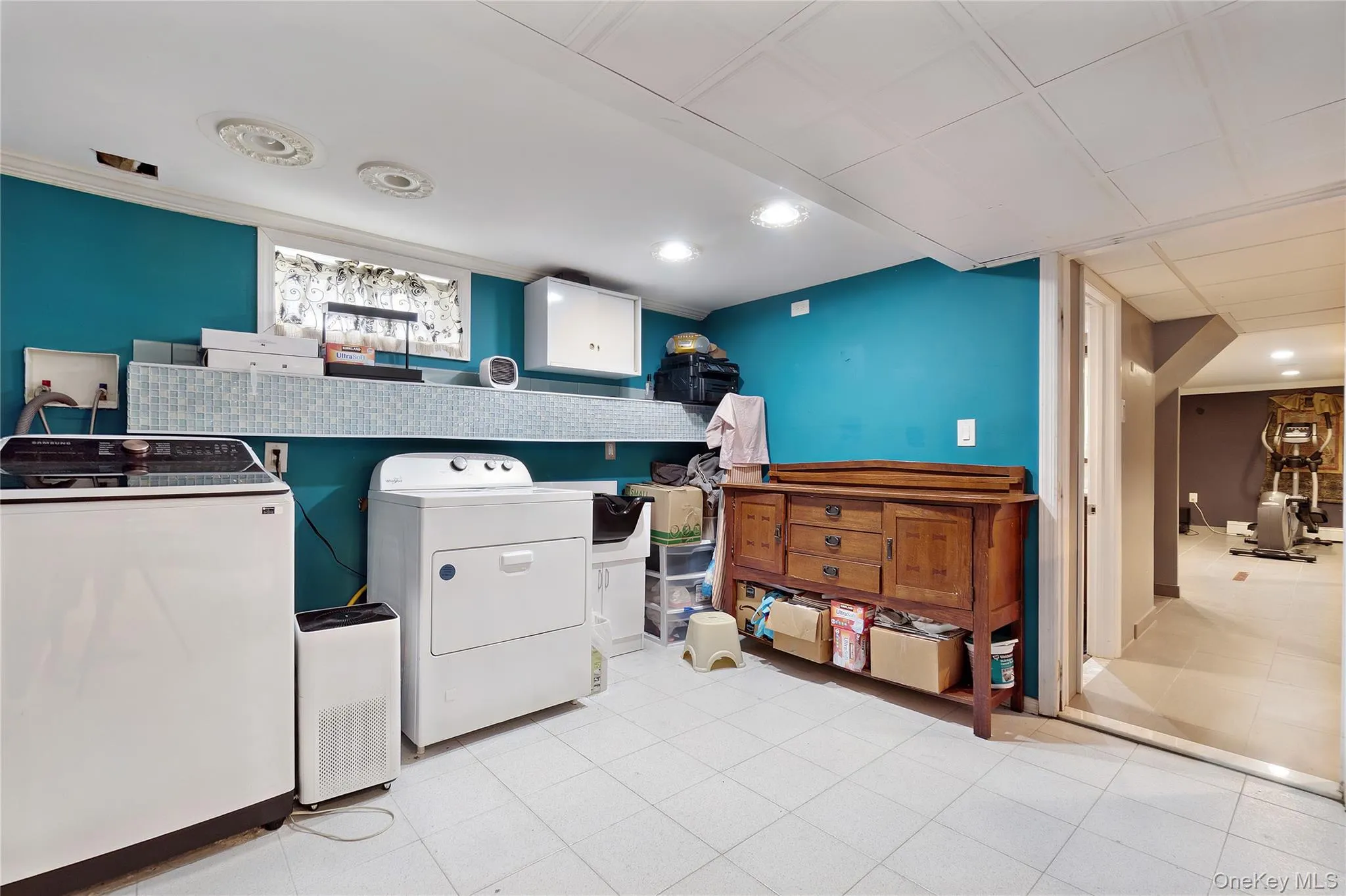 158-23 92nd Street, New York, NY, 3 Bedrooms Bedrooms, 8 Rooms Rooms,2 BathroomsBathrooms,Residential,For Rent,92nd,0,1037044 158-23 92nd Street, New York, NY, 3 Bedrooms Bedrooms, 8 Rooms Rooms,2 BathroomsBathrooms,Residential,For Rent,92nd,0,1037044