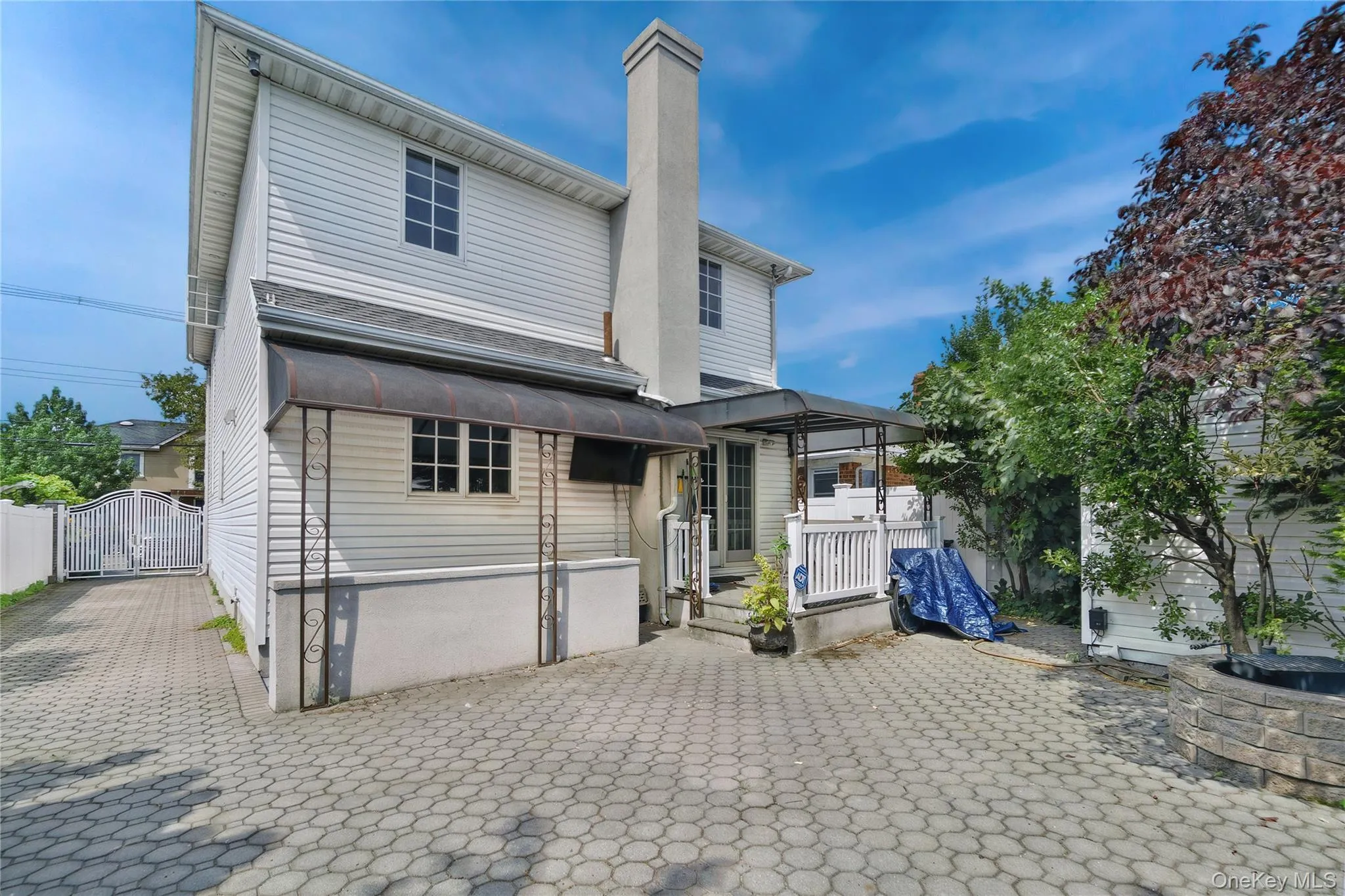 158-23 92nd Street, New York, NY, 3 Bedrooms Bedrooms, 8 Rooms Rooms,2 BathroomsBathrooms,Residential,For Rent,92nd,0,1037044 158-23 92nd Street, New York, NY, 3 Bedrooms Bedrooms, 8 Rooms Rooms,2 BathroomsBathrooms,Residential,For Rent,92nd,0,1037044