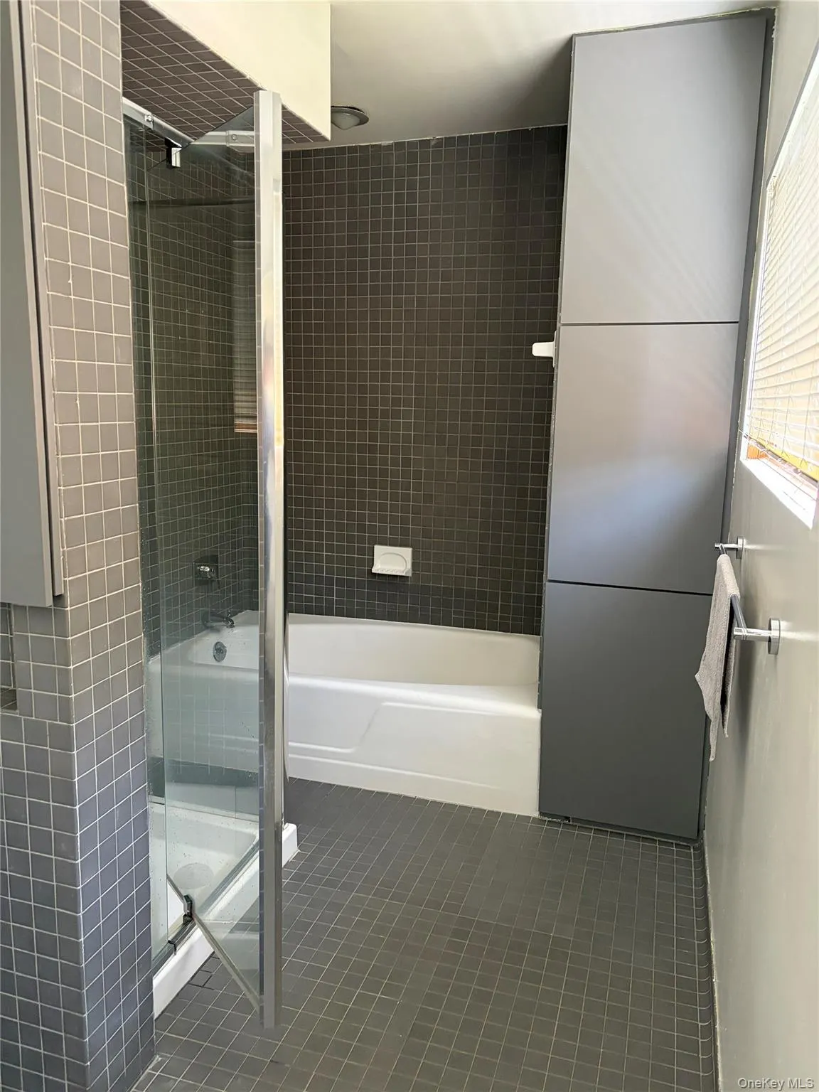 88 Erie Avenue, Hempstead, NY, 4 Bedrooms Bedrooms, 10 Rooms Rooms,3 BathroomsBathrooms,Residential,For Rent,Erie,0,1037049 88 Erie Avenue, Hempstead, NY, 4 Bedrooms Bedrooms, 10 Rooms Rooms,3 BathroomsBathrooms,Residential,For Rent,Erie,0,1037049