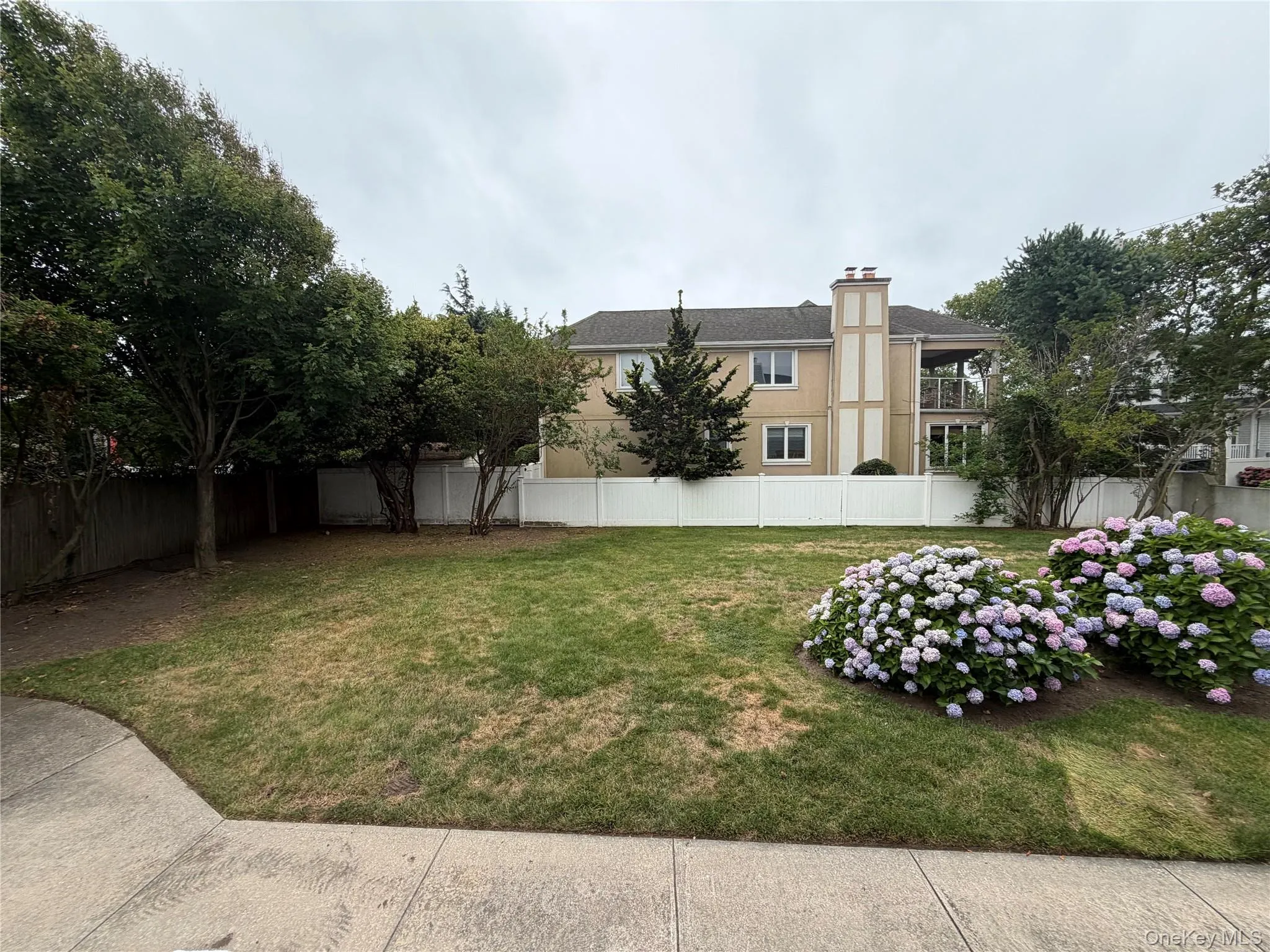 88 Erie Avenue, Hempstead, NY, 4 Bedrooms Bedrooms, 10 Rooms Rooms,3 BathroomsBathrooms,Residential,For Rent,Erie,0,1037049 88 Erie Avenue, Hempstead, NY, 4 Bedrooms Bedrooms, 10 Rooms Rooms,3 BathroomsBathrooms,Residential,For Rent,Erie,0,1037049