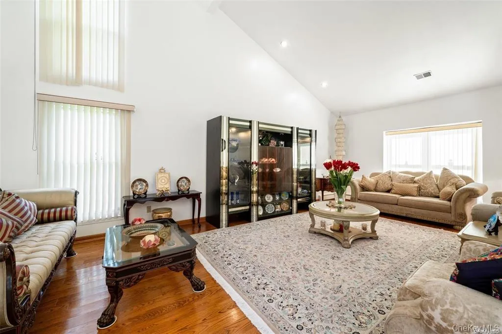 4 Jester Court, Huntington, NY, 5 Bedrooms Bedrooms, 10 Rooms Rooms,6 BathroomsBathrooms,Residential,For Rent,Jester,0,1037053 4 Jester Court, Huntington, NY, 5 Bedrooms Bedrooms, 10 Rooms Rooms,6 BathroomsBathrooms,Residential,For Rent,Jester,0,1037053