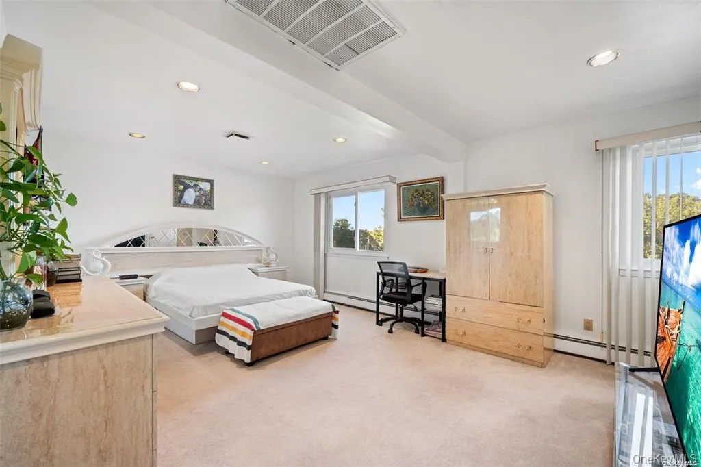4 Jester Court, Huntington, NY, 5 Bedrooms Bedrooms, 10 Rooms Rooms,6 BathroomsBathrooms,Residential,For Rent,Jester,0,1037053 4 Jester Court, Huntington, NY, 5 Bedrooms Bedrooms, 10 Rooms Rooms,6 BathroomsBathrooms,Residential,For Rent,Jester,0,1037053