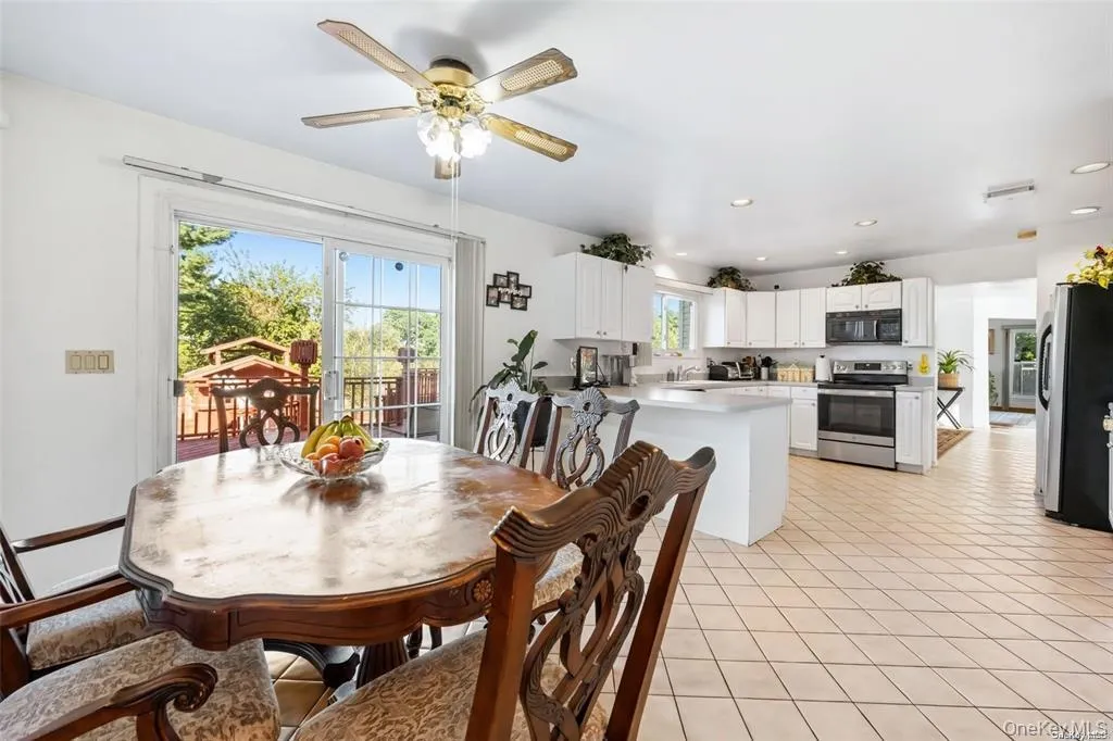 4 Jester Court, Huntington, NY, 5 Bedrooms Bedrooms, 10 Rooms Rooms,6 BathroomsBathrooms,Residential,For Rent,Jester,0,1037053 4 Jester Court, Huntington, NY, 5 Bedrooms Bedrooms, 10 Rooms Rooms,6 BathroomsBathrooms,Residential,For Rent,Jester,0,1037053