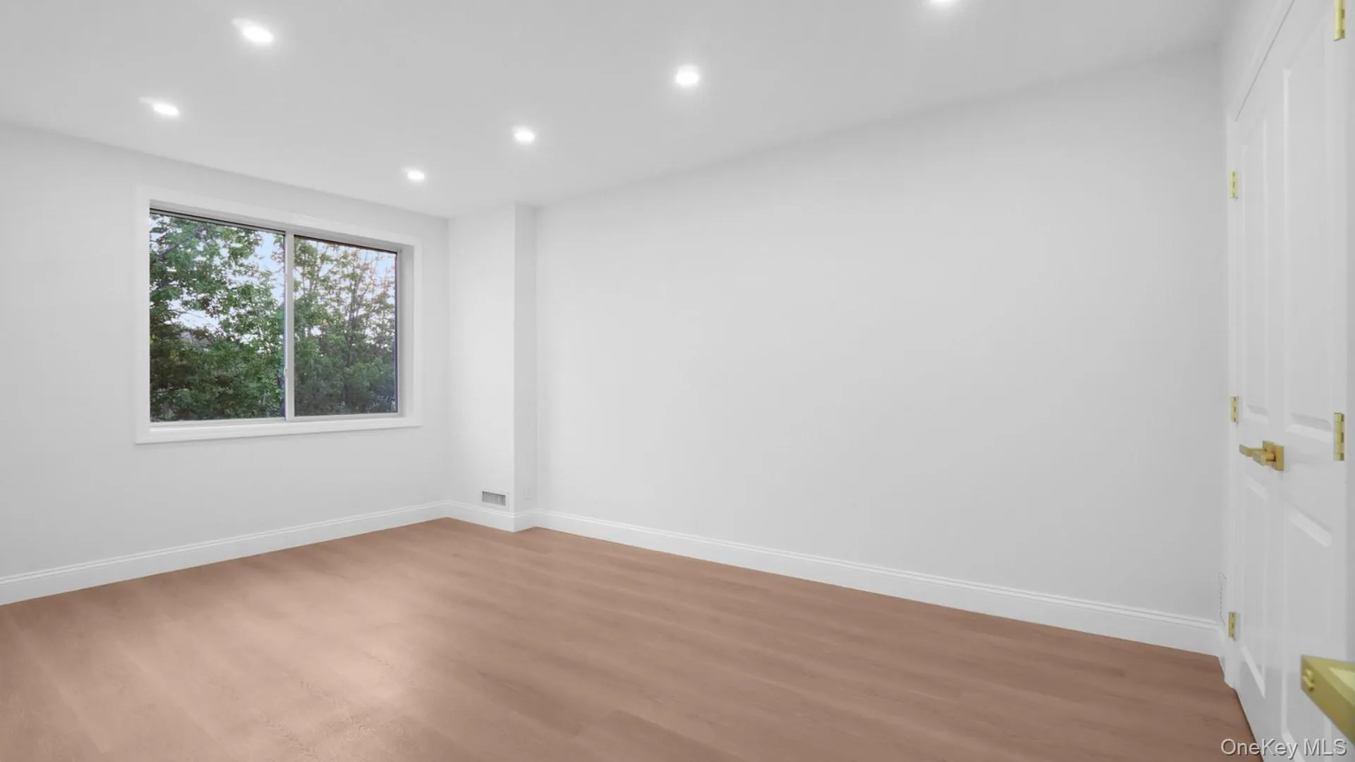 263 Quincy Avenue, New York, NY, 5 Bedrooms Bedrooms, 8 Rooms Rooms,2 BathroomsBathrooms,Residential,For Rent,Quincy,0,1037059 263 Quincy Avenue, New York, NY, 5 Bedrooms Bedrooms, 8 Rooms Rooms,2 BathroomsBathrooms,Residential,For Rent,Quincy,0,1037059