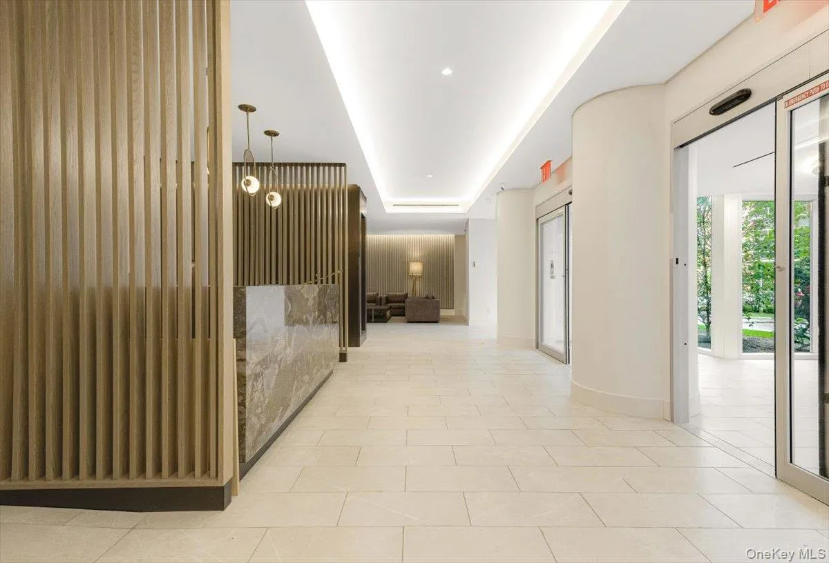 7025 Yellowstone Boulevard, New York, NY, 1 Bedroom Bedrooms, 3 Rooms Rooms,1 BathroomBathrooms,Residential,For Rent,Yellowstone,0,1037066 7025 Yellowstone Boulevard, New York, NY, 1 Bedroom Bedrooms, 3 Rooms Rooms,1 BathroomBathrooms,Residential,For Rent,Yellowstone,0,1037066