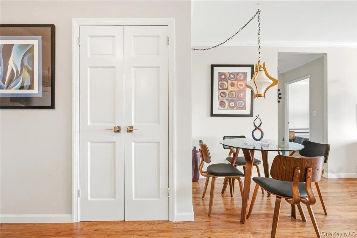 7025 Yellowstone Boulevard, New York, NY, 1 Bedroom Bedrooms, 3 Rooms Rooms,1 BathroomBathrooms,Residential,For Rent,Yellowstone,0,1037066 7025 Yellowstone Boulevard, New York, NY, 1 Bedroom Bedrooms, 3 Rooms Rooms,1 BathroomBathrooms,Residential,For Rent,Yellowstone,0,1037066