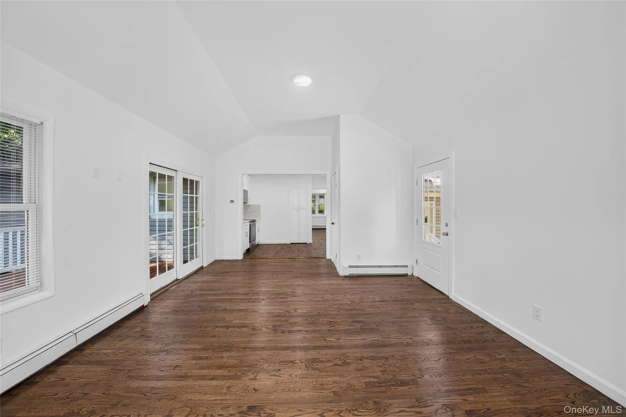10 Field Place, Huntington, NY, 4 Bedrooms Bedrooms, 8 Rooms Rooms,2 BathroomsBathrooms,Residential,For Rent,Field,0,1037069 10 Field Place, Huntington, NY, 4 Bedrooms Bedrooms, 8 Rooms Rooms,2 BathroomsBathrooms,Residential,For Rent,Field,0,1037069