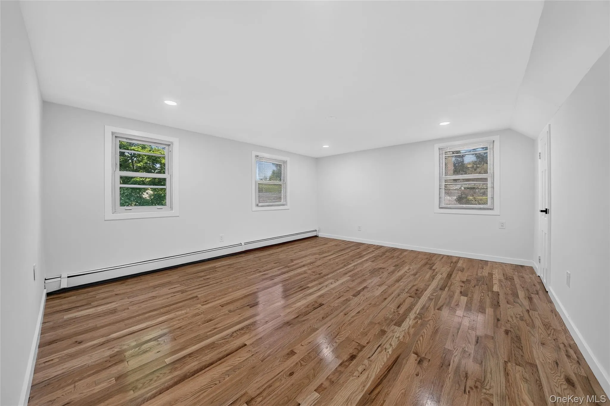 10 Field Place, Huntington, NY, 4 Bedrooms Bedrooms, 8 Rooms Rooms,2 BathroomsBathrooms,Residential,For Rent,Field,0,1037069 10 Field Place, Huntington, NY, 4 Bedrooms Bedrooms, 8 Rooms Rooms,2 BathroomsBathrooms,Residential,For Rent,Field,0,1037069