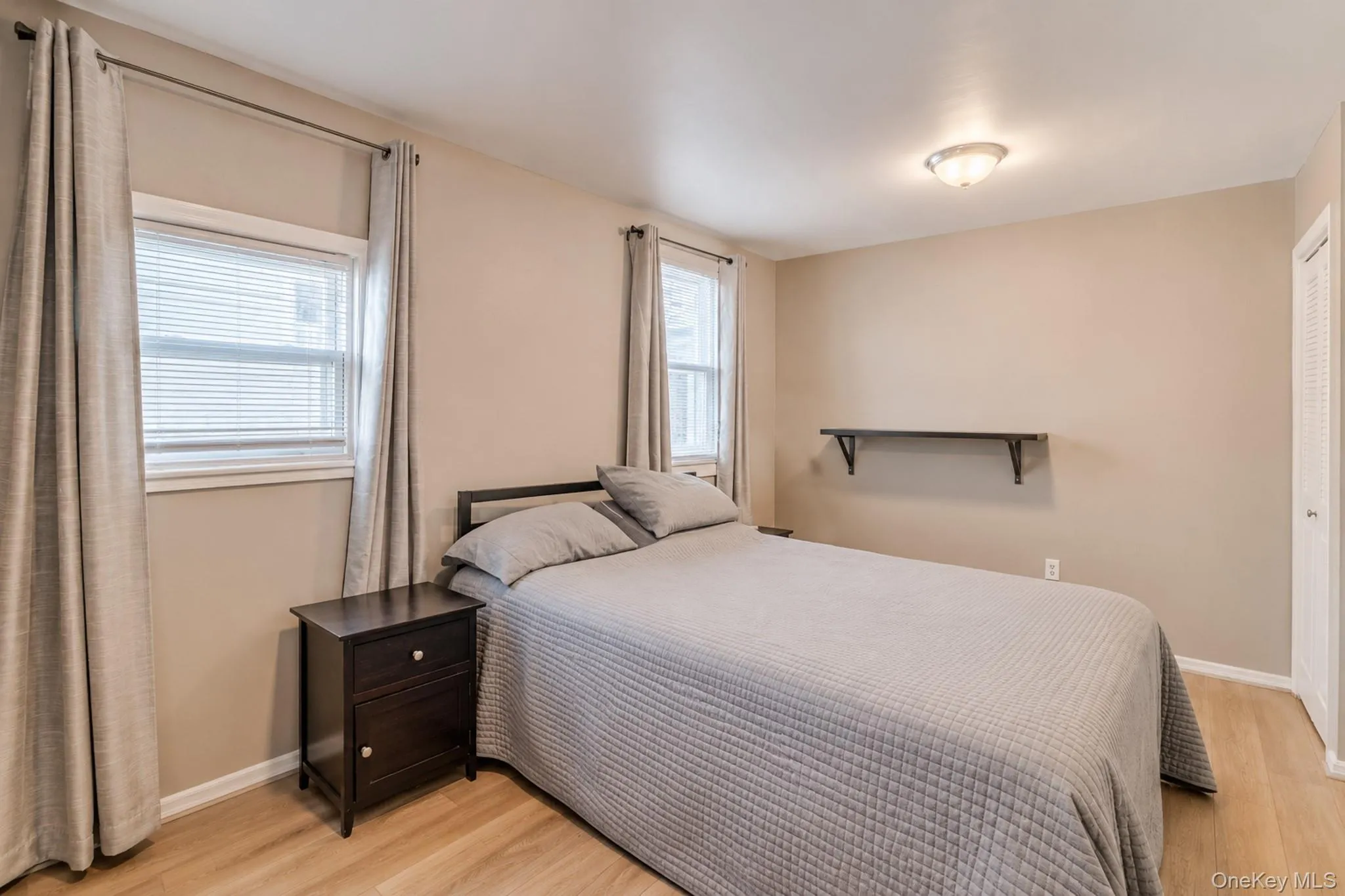 887 Pine Street, New York, NY, 2 Bedrooms Bedrooms, 3 Rooms Rooms,1 BathroomBathrooms,Residential Lease,For Rent,Pine,0,1037071 887 Pine Street, New York, NY, 2 Bedrooms Bedrooms, 3 Rooms Rooms,1 BathroomBathrooms,Residential Lease,For Rent,Pine,0,1037071