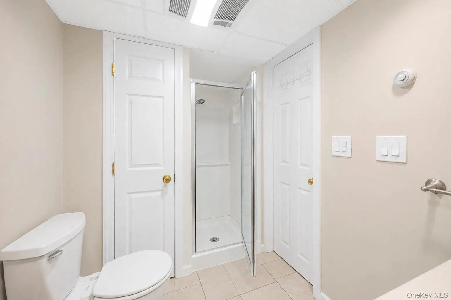 12 Heather Court, Brookhaven, NY, 3 Bedrooms Bedrooms, 6 Rooms Rooms,2 BathroomsBathrooms,Residential,For Rent,Heather,0,1037073 12 Heather Court, Brookhaven, NY, 3 Bedrooms Bedrooms, 6 Rooms Rooms,2 BathroomsBathrooms,Residential,For Rent,Heather,0,1037073