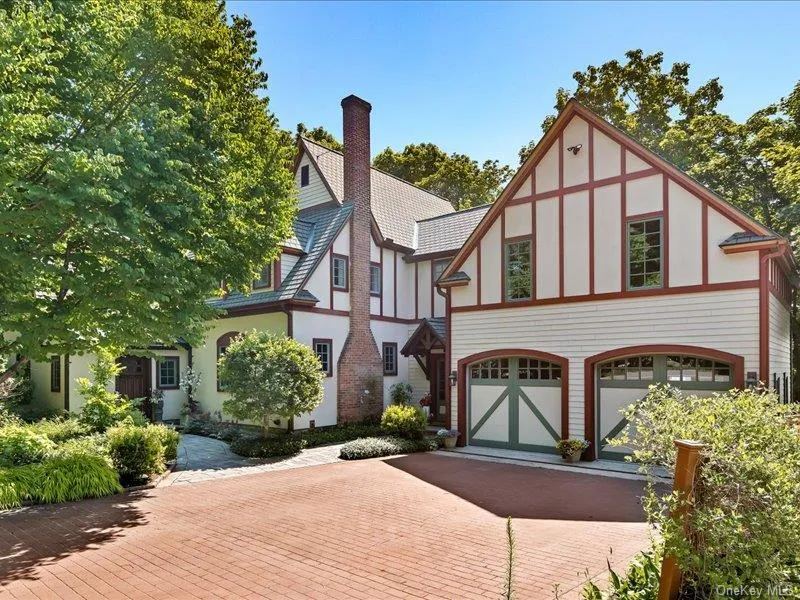 674 Crescent Avenue, Saratoga Springs, NY, 4 Bedrooms Bedrooms, 11 Rooms Rooms,3 BathroomsBathrooms,Residential,For Rent,Crescent,0,1037085 674 Crescent Avenue, Saratoga Springs, NY, 4 Bedrooms Bedrooms, 11 Rooms Rooms,3 BathroomsBathrooms,Residential,For Rent,Crescent,0,1037085