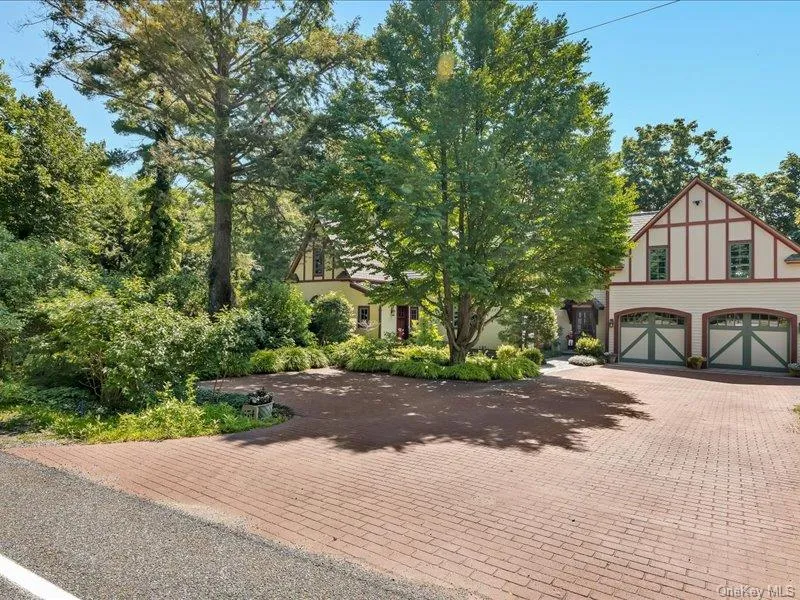 674 Crescent Avenue, Saratoga Springs, NY, 4 Bedrooms Bedrooms, 11 Rooms Rooms,3 BathroomsBathrooms,Residential,For Rent,Crescent,0,1037085 674 Crescent Avenue, Saratoga Springs, NY, 4 Bedrooms Bedrooms, 11 Rooms Rooms,3 BathroomsBathrooms,Residential,For Rent,Crescent,0,1037085