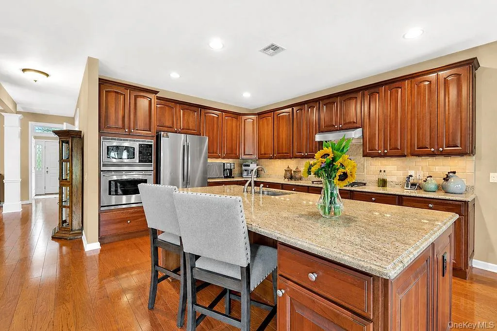 79 Samantha Circle, Southampton, NY, 2 Bedrooms Bedrooms, 8 Rooms Rooms,2 BathroomsBathrooms,Residential,For Rent,Samantha,0,1037089 79 Samantha Circle, Southampton, NY, 2 Bedrooms Bedrooms, 8 Rooms Rooms,2 BathroomsBathrooms,Residential,For Rent,Samantha,0,1037089