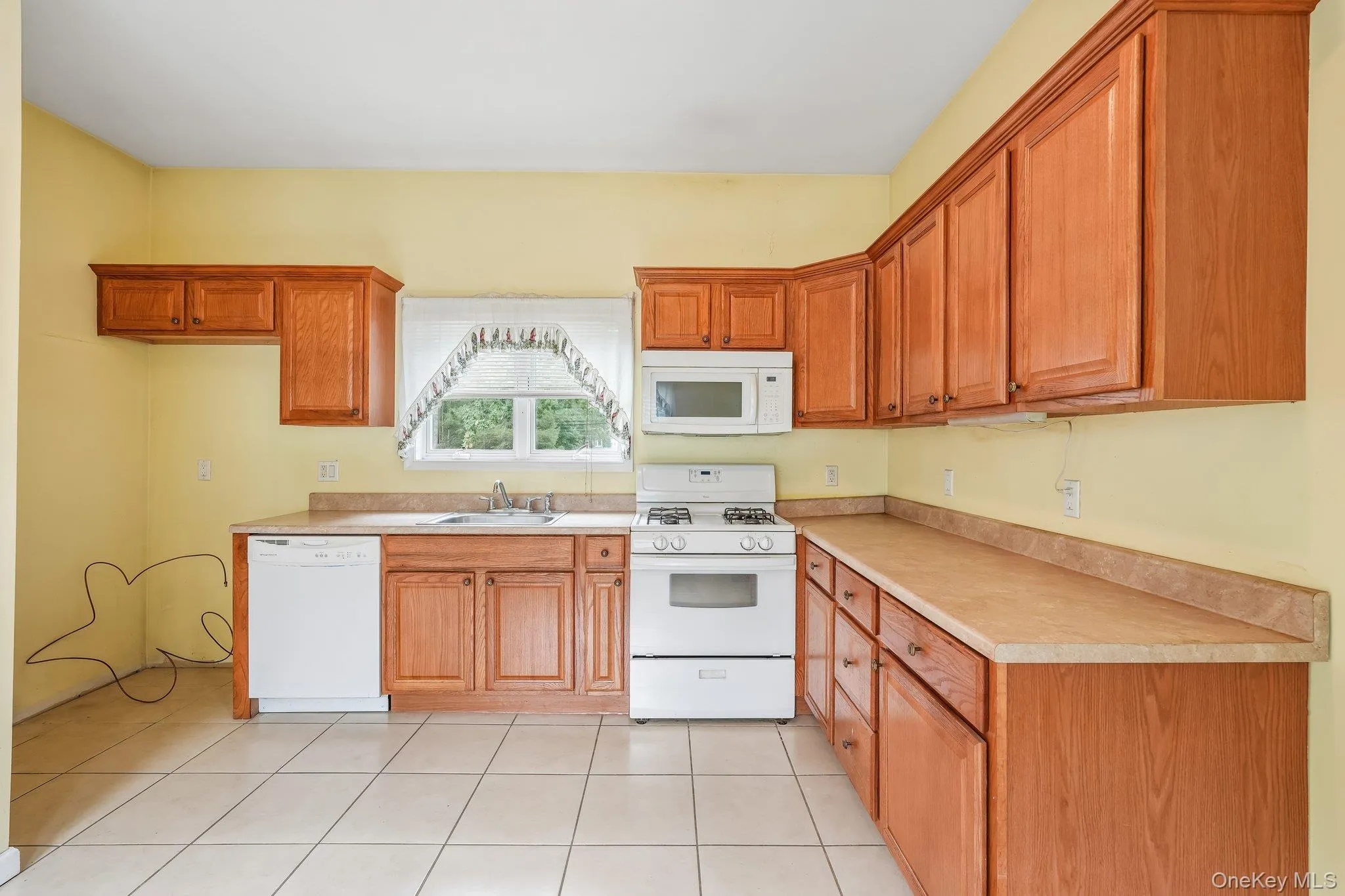 55 Strawtown Road, Clarkstown, NY, 5 Bedrooms Bedrooms, 14 Rooms Rooms,3 BathroomsBathrooms,Residential,For Rent,Strawtown,0,1037097 55 Strawtown Road, Clarkstown, NY, 5 Bedrooms Bedrooms, 14 Rooms Rooms,3 BathroomsBathrooms,Residential,For Rent,Strawtown,0,1037097
