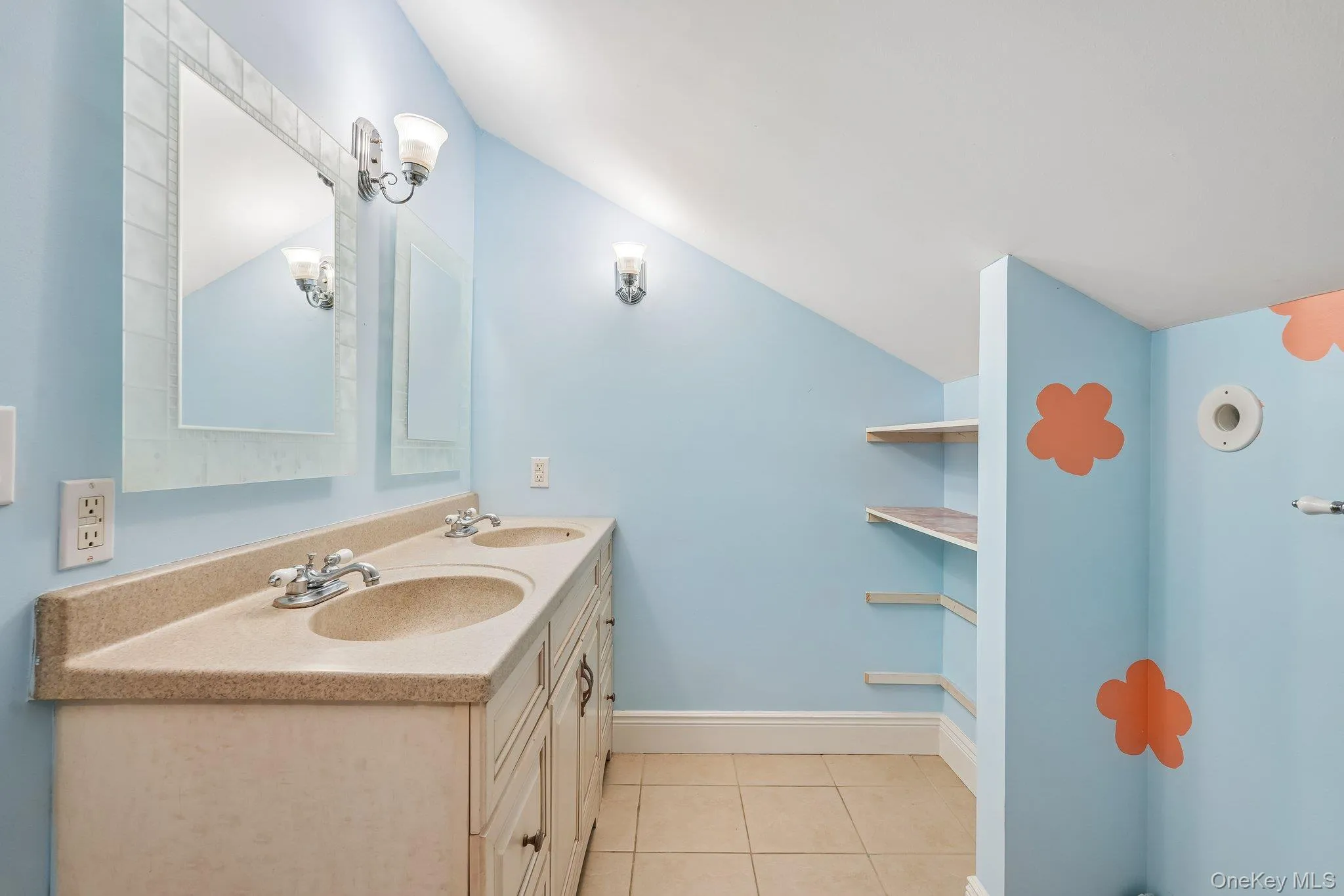 55 Strawtown Road, Clarkstown, NY, 5 Bedrooms Bedrooms, 14 Rooms Rooms,3 BathroomsBathrooms,Residential,For Rent,Strawtown,0,1037097 55 Strawtown Road, Clarkstown, NY, 5 Bedrooms Bedrooms, 14 Rooms Rooms,3 BathroomsBathrooms,Residential,For Rent,Strawtown,0,1037097