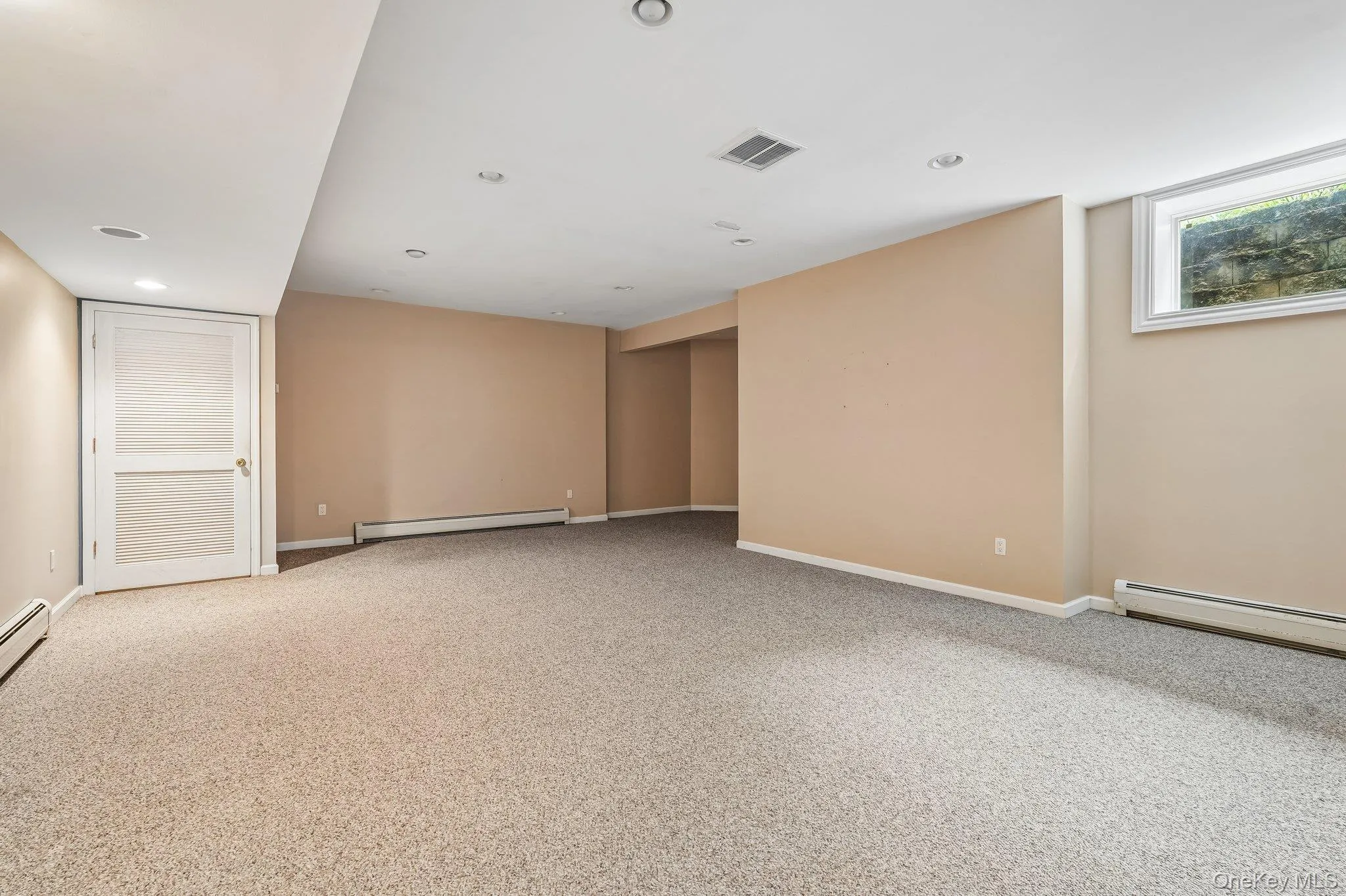 55 Strawtown Road, Clarkstown, NY, 5 Bedrooms Bedrooms, 14 Rooms Rooms,3 BathroomsBathrooms,Residential,For Rent,Strawtown,0,1037097 55 Strawtown Road, Clarkstown, NY, 5 Bedrooms Bedrooms, 14 Rooms Rooms,3 BathroomsBathrooms,Residential,For Rent,Strawtown,0,1037097