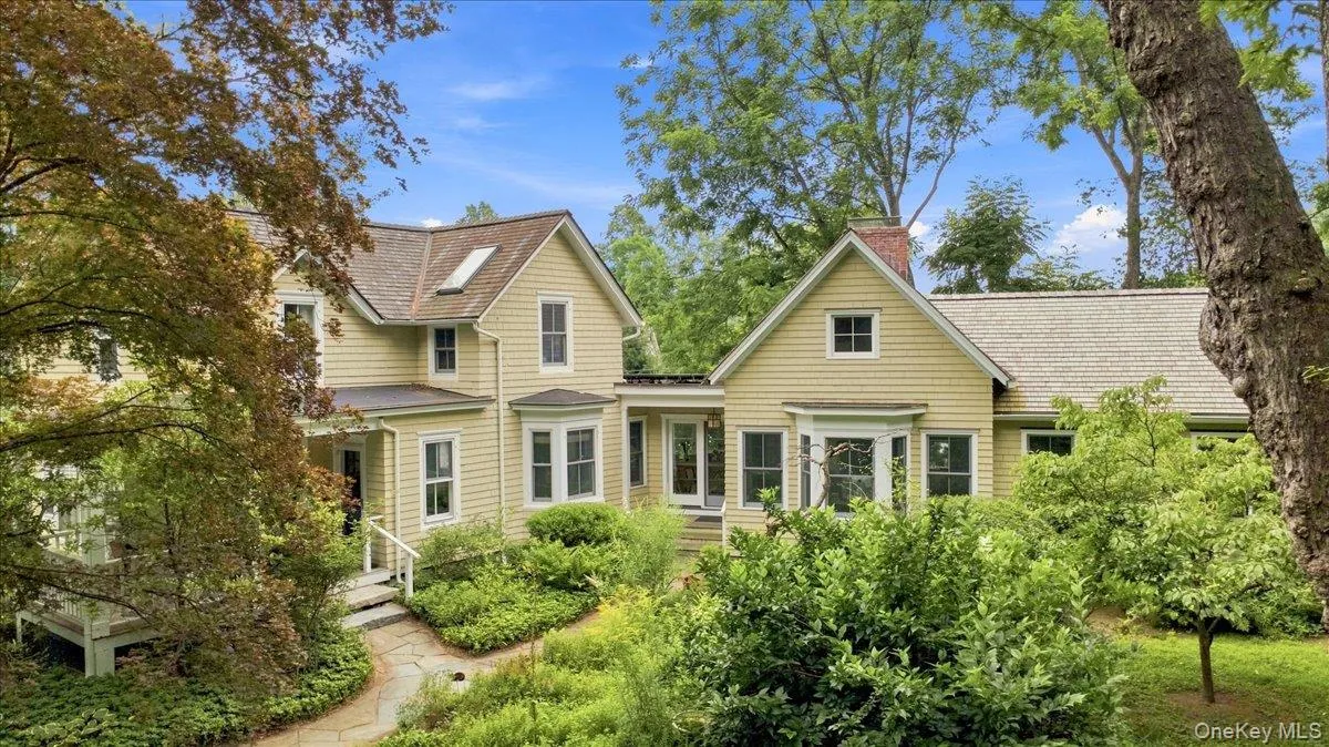 100 Whitlockville Road, Bedford, NY, 3 Bedrooms Bedrooms, 8 Rooms Rooms,3 BathroomsBathrooms,Residential,For Rent,Whitlockville,0,1037099 100 Whitlockville Road, Bedford, NY, 3 Bedrooms Bedrooms, 8 Rooms Rooms,3 BathroomsBathrooms,Residential,For Rent,Whitlockville,0,1037099
