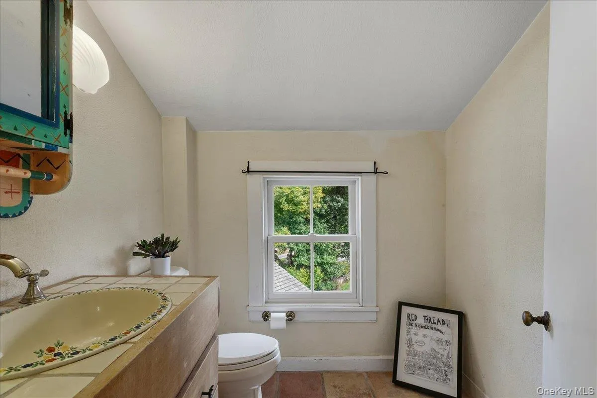 Half bath of bedroom Half bath of bedroom