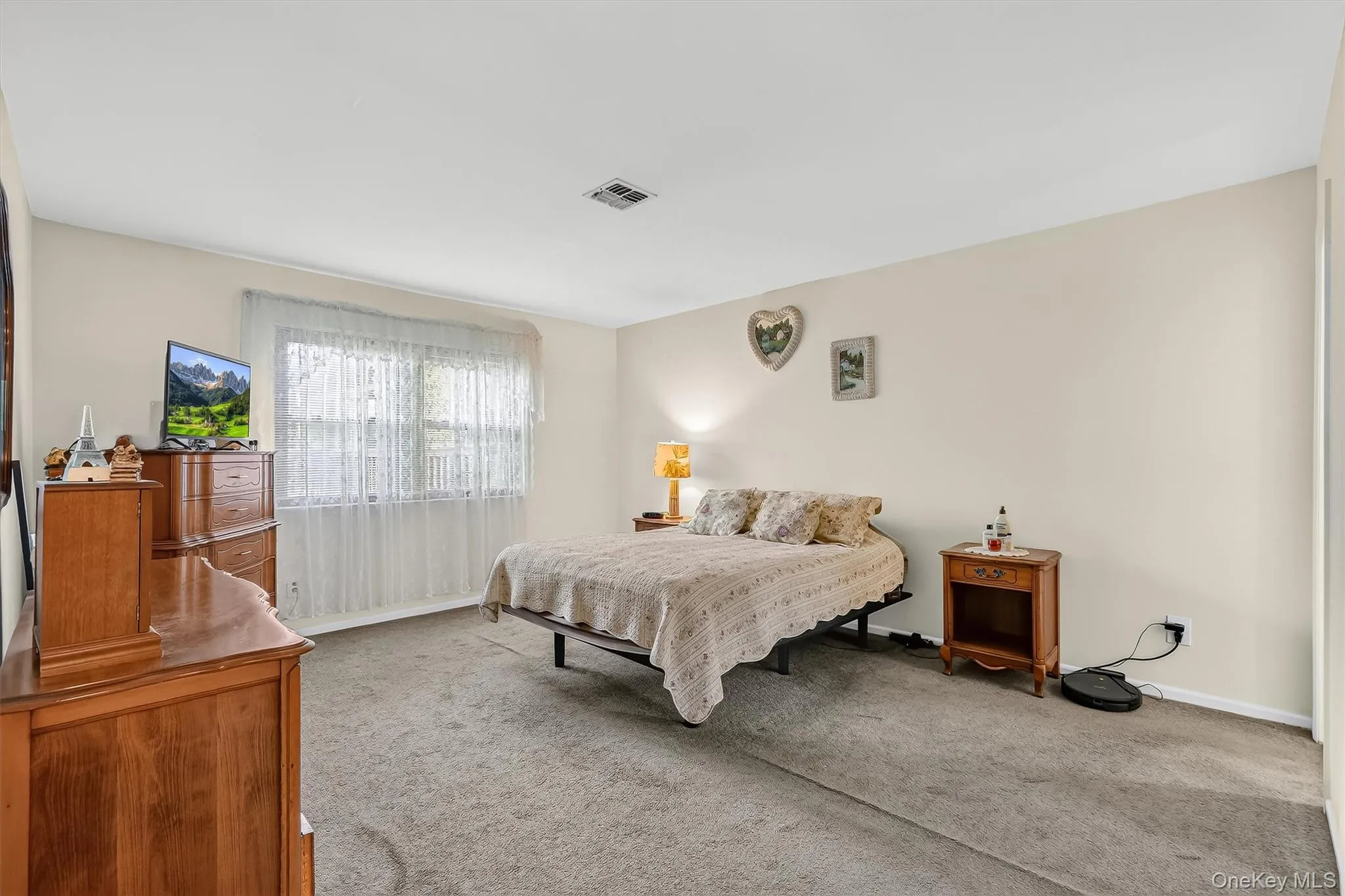38 Milford Lane, Ramapo, NY, 2 Bedrooms Bedrooms, 7 Rooms Rooms,2 BathroomsBathrooms,Residential,For Rent,Milford,0,1037101 38 Milford Lane, Ramapo, NY, 2 Bedrooms Bedrooms, 7 Rooms Rooms,2 BathroomsBathrooms,Residential,For Rent,Milford,0,1037101