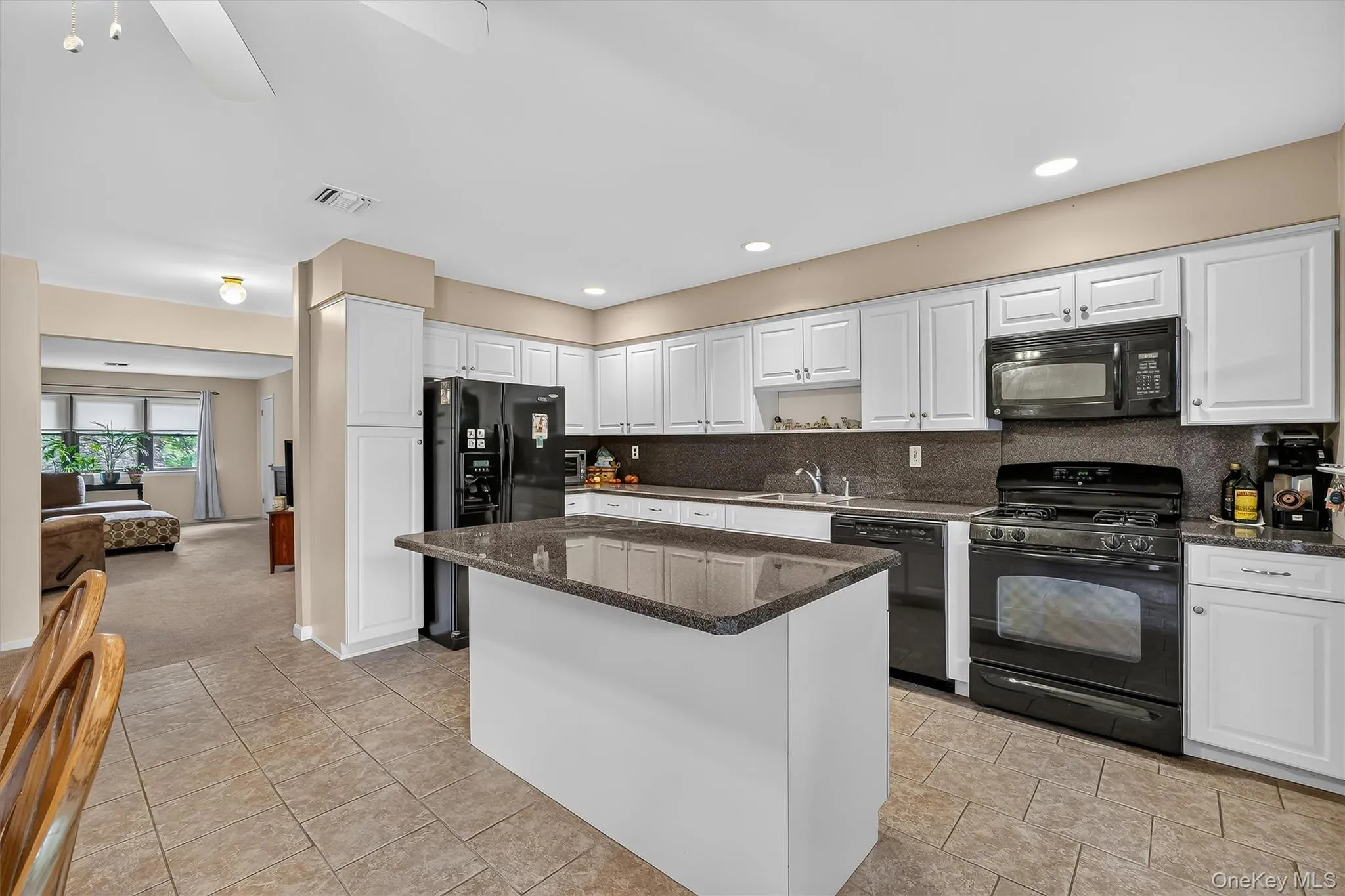 38 Milford Lane, Ramapo, NY, 2 Bedrooms Bedrooms, 7 Rooms Rooms,2 BathroomsBathrooms,Residential,For Rent,Milford,0,1037101 38 Milford Lane, Ramapo, NY, 2 Bedrooms Bedrooms, 7 Rooms Rooms,2 BathroomsBathrooms,Residential,For Rent,Milford,0,1037101