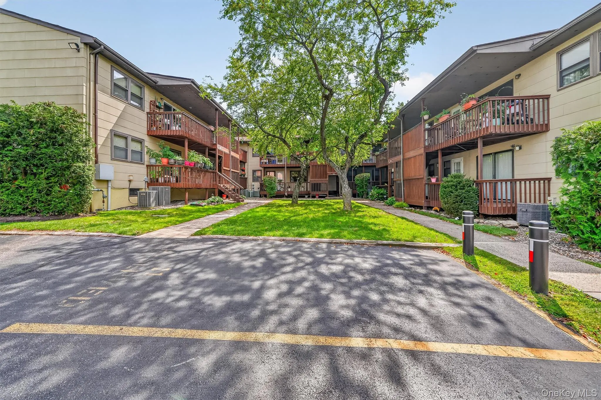 38 Milford Lane, Ramapo, NY, 2 Bedrooms Bedrooms, 7 Rooms Rooms,2 BathroomsBathrooms,Residential,For Rent,Milford,0,1037101 38 Milford Lane, Ramapo, NY, 2 Bedrooms Bedrooms, 7 Rooms Rooms,2 BathroomsBathrooms,Residential,For Rent,Milford,0,1037101