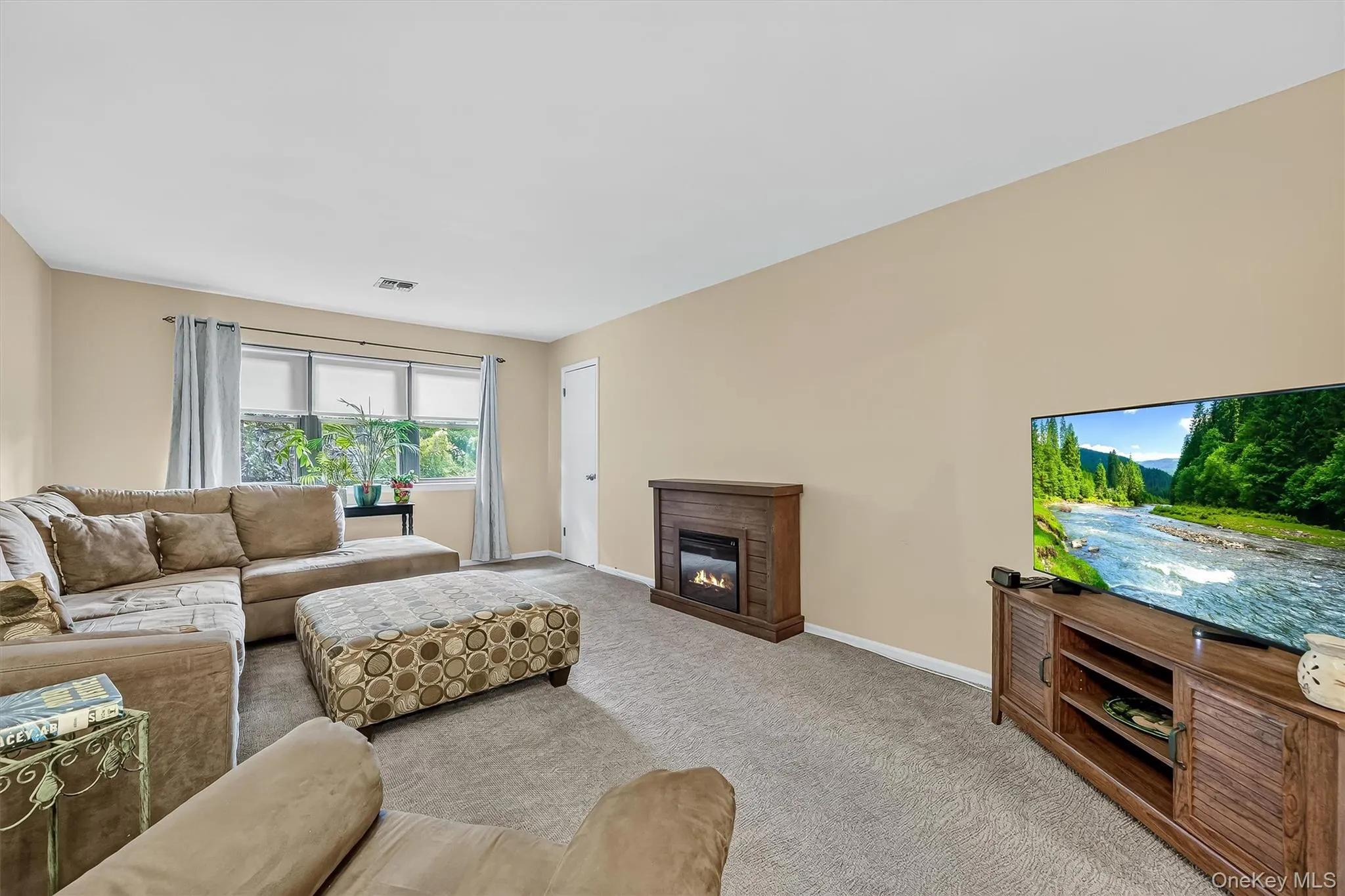38 Milford Lane, Ramapo, NY, 2 Bedrooms Bedrooms, 7 Rooms Rooms,2 BathroomsBathrooms,Residential,For Rent,Milford,0,1037101 38 Milford Lane, Ramapo, NY, 2 Bedrooms Bedrooms, 7 Rooms Rooms,2 BathroomsBathrooms,Residential,For Rent,Milford,0,1037101
