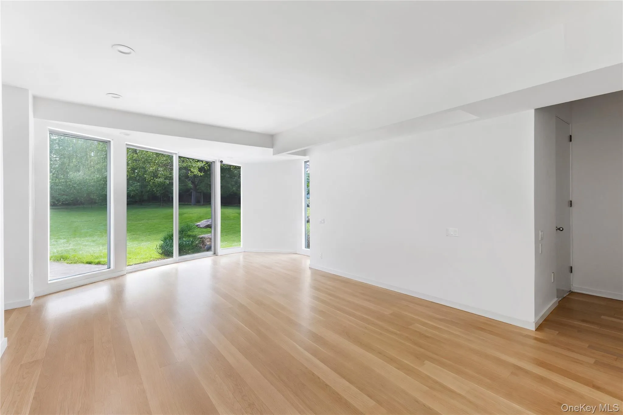 1 Vista Drive, Oyster Bay, NY, 6 Bedrooms Bedrooms, 10 Rooms Rooms,6 BathroomsBathrooms,Residential,For Rent,Vista,0,1037102 1 Vista Drive, Oyster Bay, NY, 6 Bedrooms Bedrooms, 10 Rooms Rooms,6 BathroomsBathrooms,Residential,For Rent,Vista,0,1037102