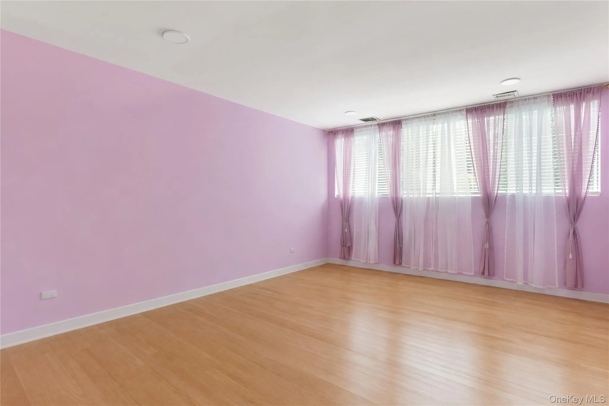 1 Vista Drive, Oyster Bay, NY, 6 Bedrooms Bedrooms, 10 Rooms Rooms,6 BathroomsBathrooms,Residential,For Rent,Vista,0,1037102 1 Vista Drive, Oyster Bay, NY, 6 Bedrooms Bedrooms, 10 Rooms Rooms,6 BathroomsBathrooms,Residential,For Rent,Vista,0,1037102