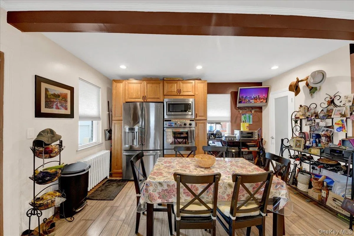 3161 Wissman Avenue, New York, NY, 2 Bedrooms Bedrooms, 6 Rooms Rooms,1 BathroomBathrooms,Residential,For Rent,Wissman,0,1037106 3161 Wissman Avenue, New York, NY, 2 Bedrooms Bedrooms, 6 Rooms Rooms,1 BathroomBathrooms,Residential,For Rent,Wissman,0,1037106
