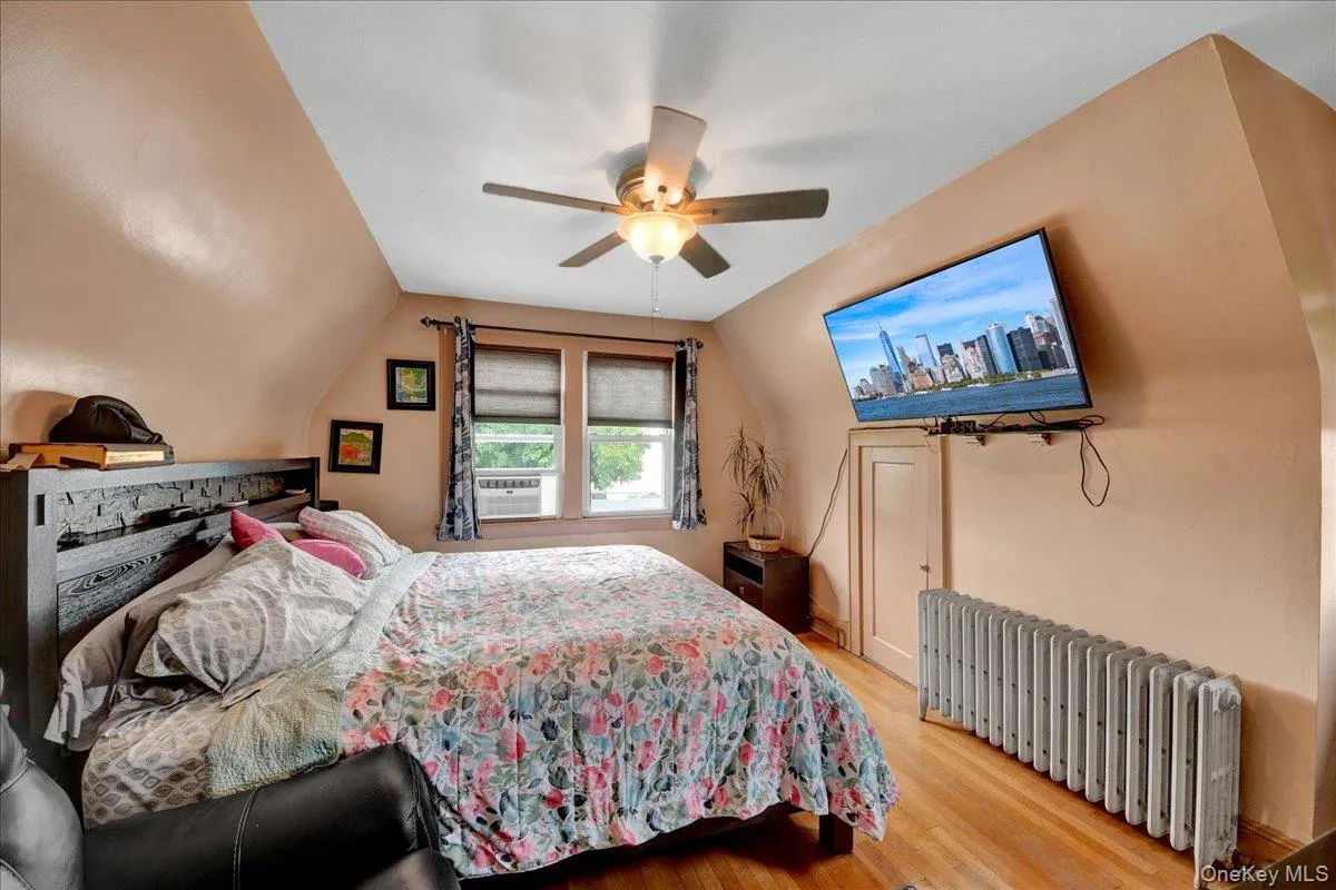 3161 Wissman Avenue, New York, NY, 2 Bedrooms Bedrooms, 6 Rooms Rooms,1 BathroomBathrooms,Residential,For Rent,Wissman,0,1037106 3161 Wissman Avenue, New York, NY, 2 Bedrooms Bedrooms, 6 Rooms Rooms,1 BathroomBathrooms,Residential,For Rent,Wissman,0,1037106