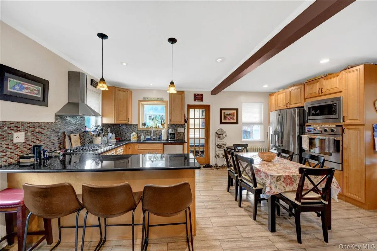 3161 Wissman Avenue, New York, NY, 2 Bedrooms Bedrooms, 6 Rooms Rooms,1 BathroomBathrooms,Residential,For Rent,Wissman,0,1037106 3161 Wissman Avenue, New York, NY, 2 Bedrooms Bedrooms, 6 Rooms Rooms,1 BathroomBathrooms,Residential,For Rent,Wissman,0,1037106