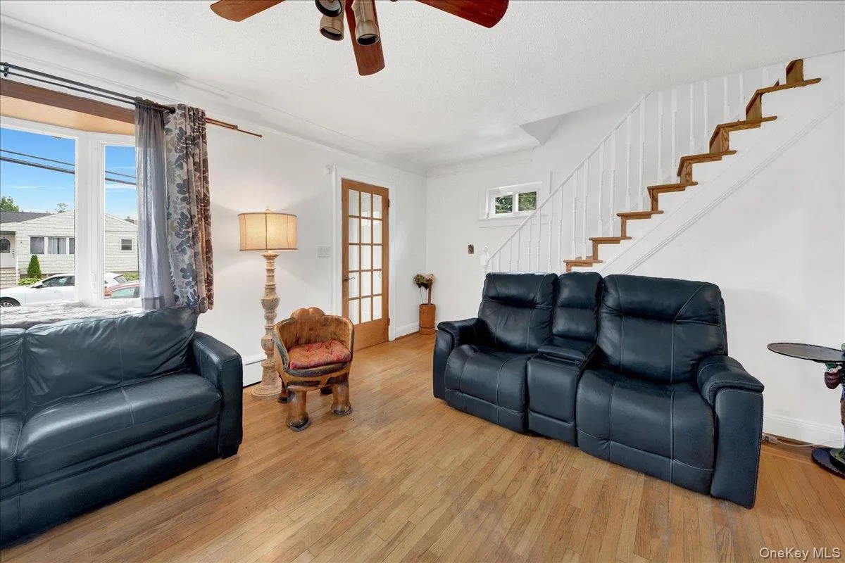 3161 Wissman Avenue, New York, NY, 2 Bedrooms Bedrooms, 6 Rooms Rooms,1 BathroomBathrooms,Residential,For Rent,Wissman,0,1037106 3161 Wissman Avenue, New York, NY, 2 Bedrooms Bedrooms, 6 Rooms Rooms,1 BathroomBathrooms,Residential,For Rent,Wissman,0,1037106