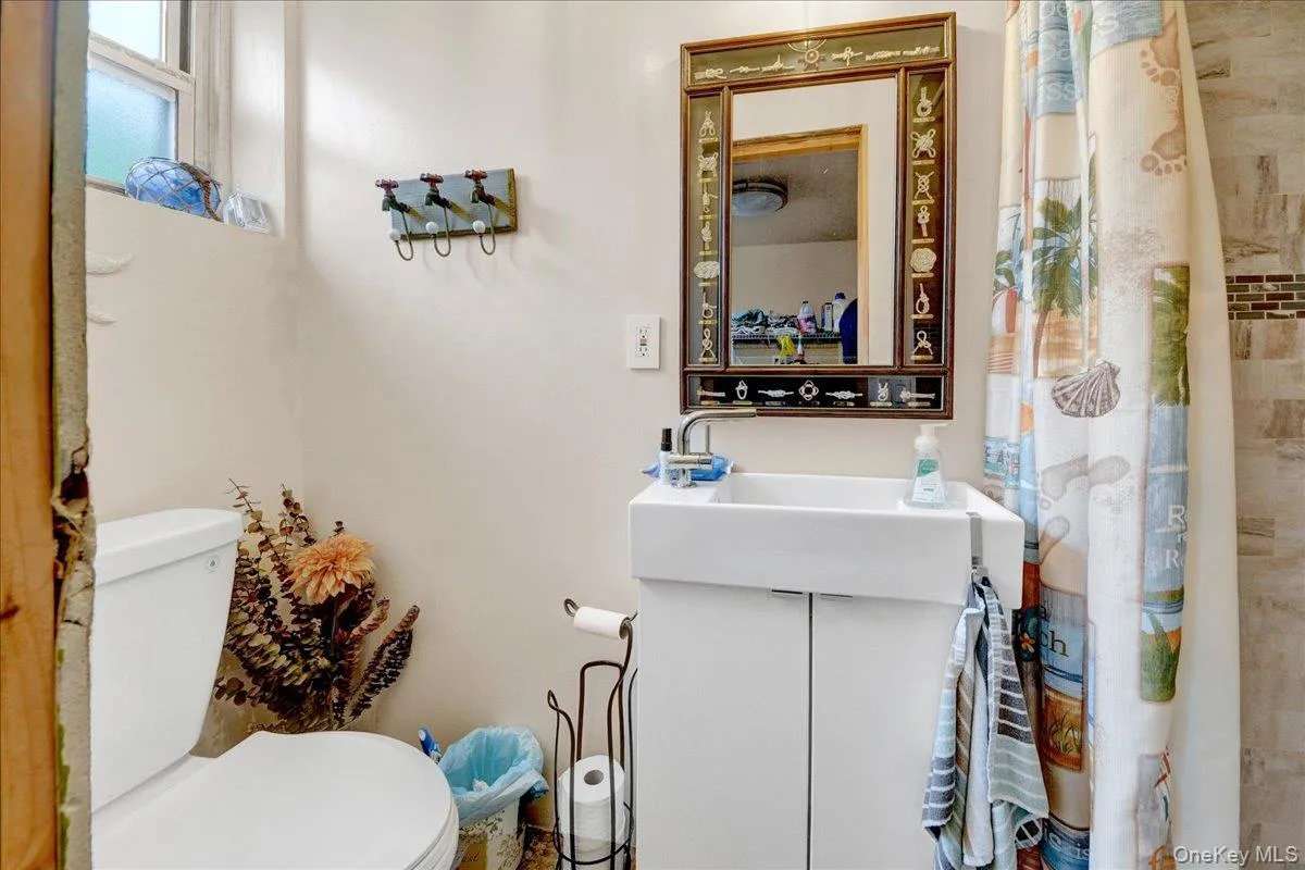 3161 Wissman Avenue, New York, NY, 2 Bedrooms Bedrooms, 6 Rooms Rooms,1 BathroomBathrooms,Residential,For Rent,Wissman,0,1037106 3161 Wissman Avenue, New York, NY, 2 Bedrooms Bedrooms, 6 Rooms Rooms,1 BathroomBathrooms,Residential,For Rent,Wissman,0,1037106
