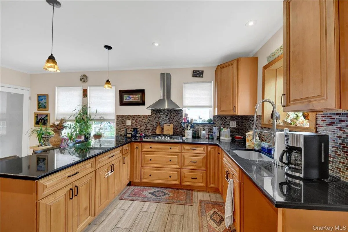 3161 Wissman Avenue, New York, NY, 2 Bedrooms Bedrooms, 6 Rooms Rooms,1 BathroomBathrooms,Residential,For Rent,Wissman,0,1037106 3161 Wissman Avenue, New York, NY, 2 Bedrooms Bedrooms, 6 Rooms Rooms,1 BathroomBathrooms,Residential,For Rent,Wissman,0,1037106