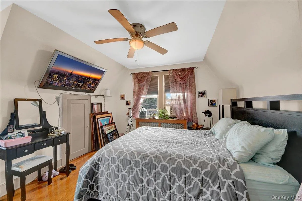 3161 Wissman Avenue, New York, NY, 2 Bedrooms Bedrooms, 6 Rooms Rooms,1 BathroomBathrooms,Residential,For Rent,Wissman,0,1037106 3161 Wissman Avenue, New York, NY, 2 Bedrooms Bedrooms, 6 Rooms Rooms,1 BathroomBathrooms,Residential,For Rent,Wissman,0,1037106